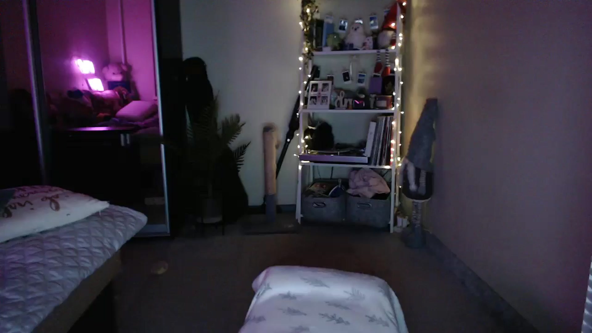 Gallery image thumbnail from Adriana_b's myfreecams stream on, 10/04/2025, 17:47 image 7 of 20