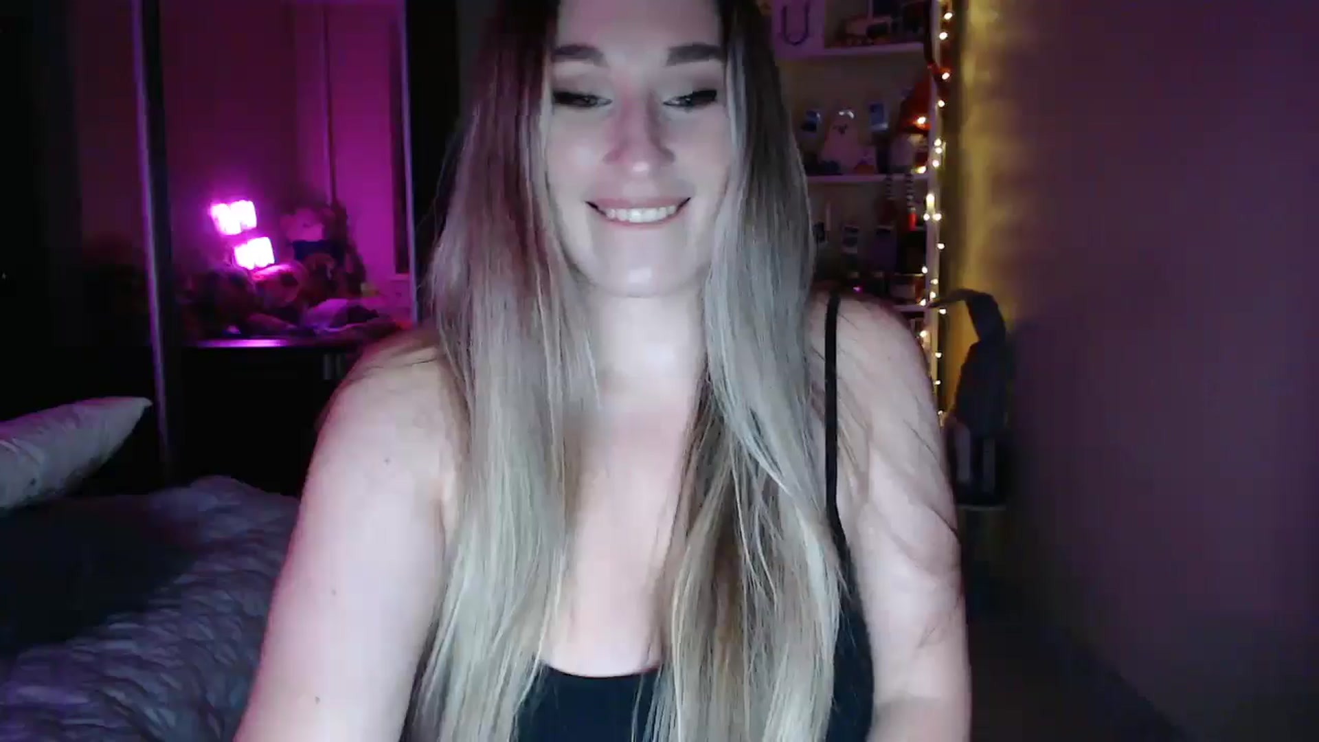 Gallery image thumbnail from Adriana_b's myfreecams stream on, 11/09/2025, 18:54 image 11 of 20