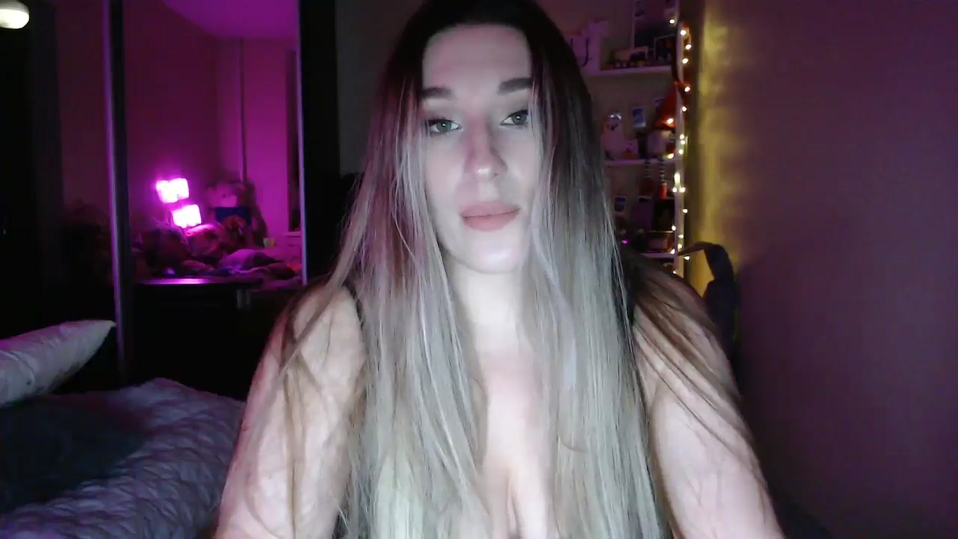 Gallery image thumbnail from Adriana_b's myfreecams stream on, 11/09/2025, 18:54 image 10 of 20