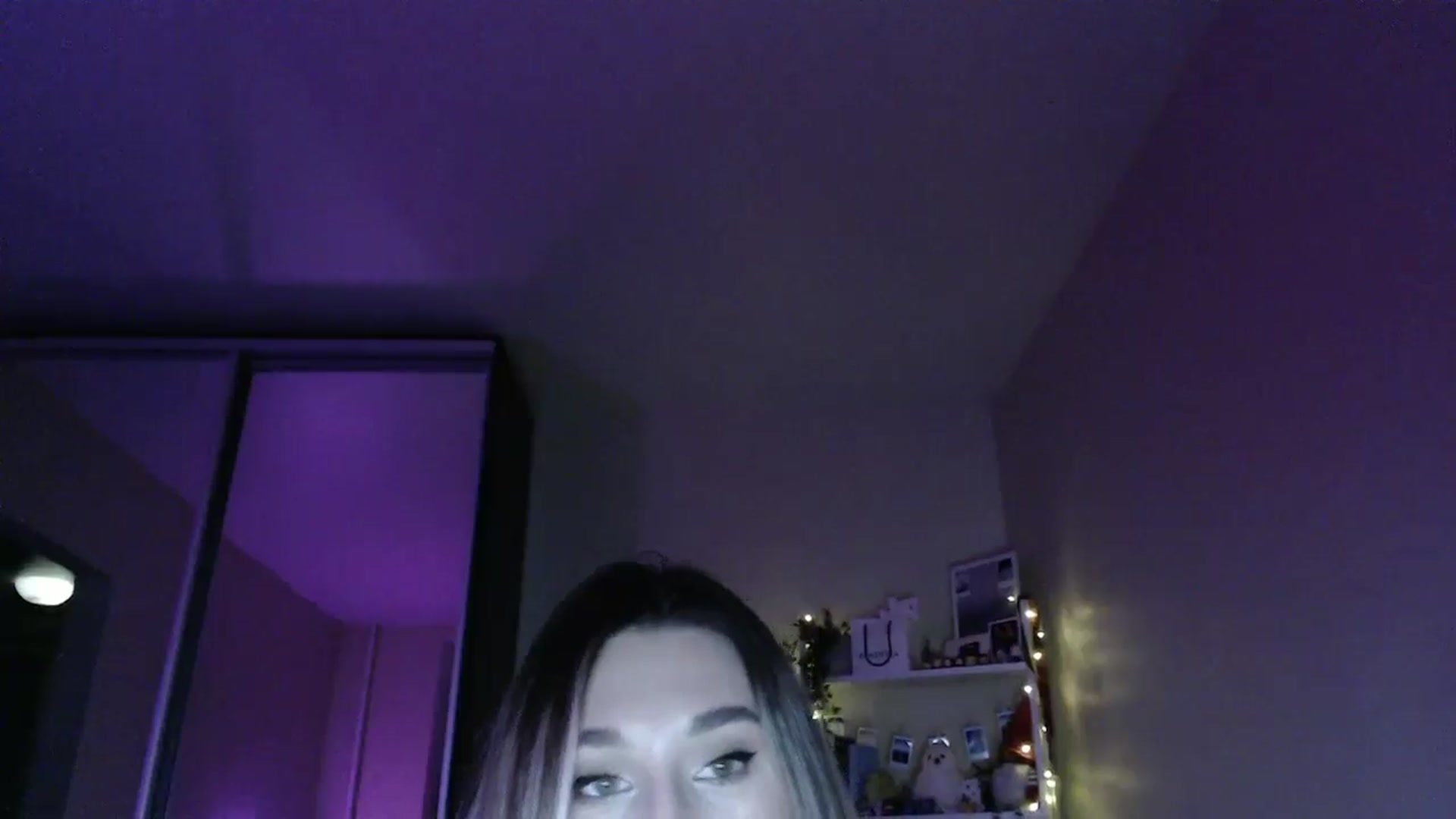 Gallery image thumbnail from Adriana_b's myfreecams stream on, 11/09/2025, 18:54 image 14 of 20