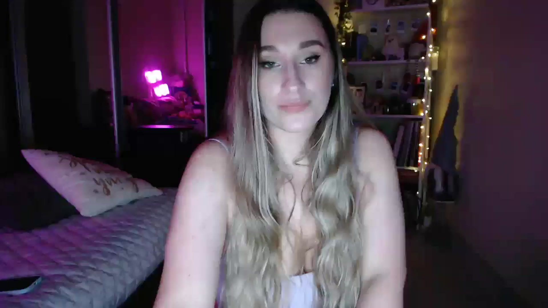Gallery image thumbnail from Adriana_b's myfreecams stream on, 03/01/2026, 18:27 image 15 of 20