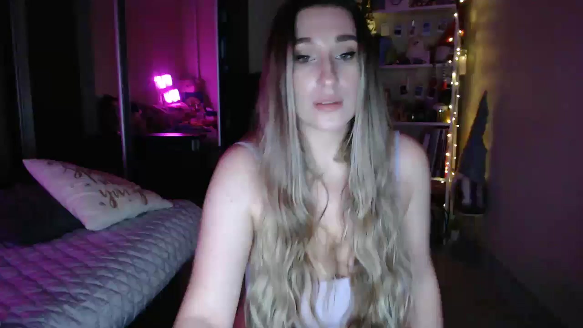 Gallery image thumbnail from Adriana_b's myfreecams stream on, 03/01/2026, 18:27 image 14 of 20