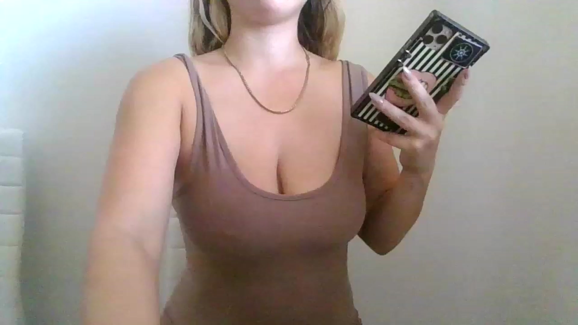 Gallery image thumbnail from Adrianaxx18's myfreecams stream on, 11/14/2022, 13:59 image 8 of 20