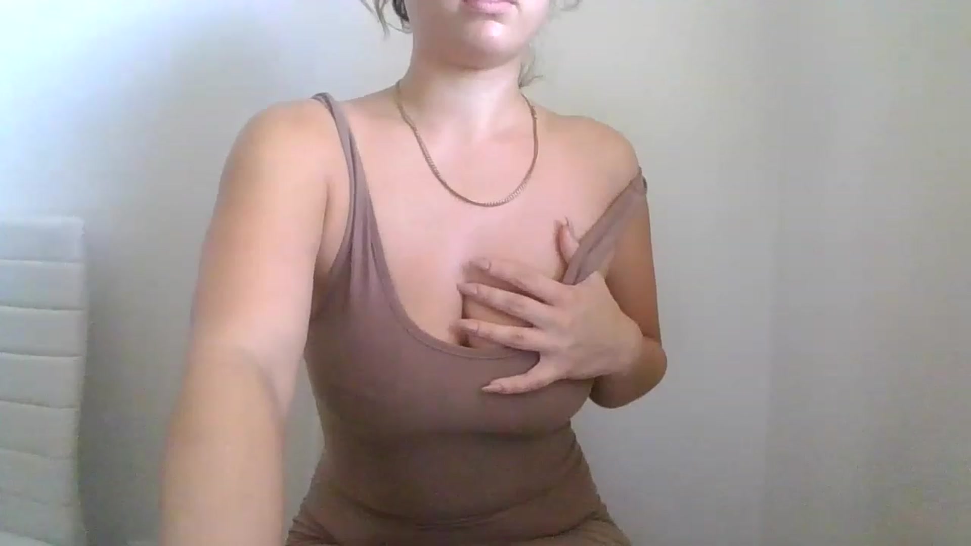 Gallery image thumbnail from Adrianaxx18's myfreecams stream on, 11/14/2022, 13:59 image 2 of 20