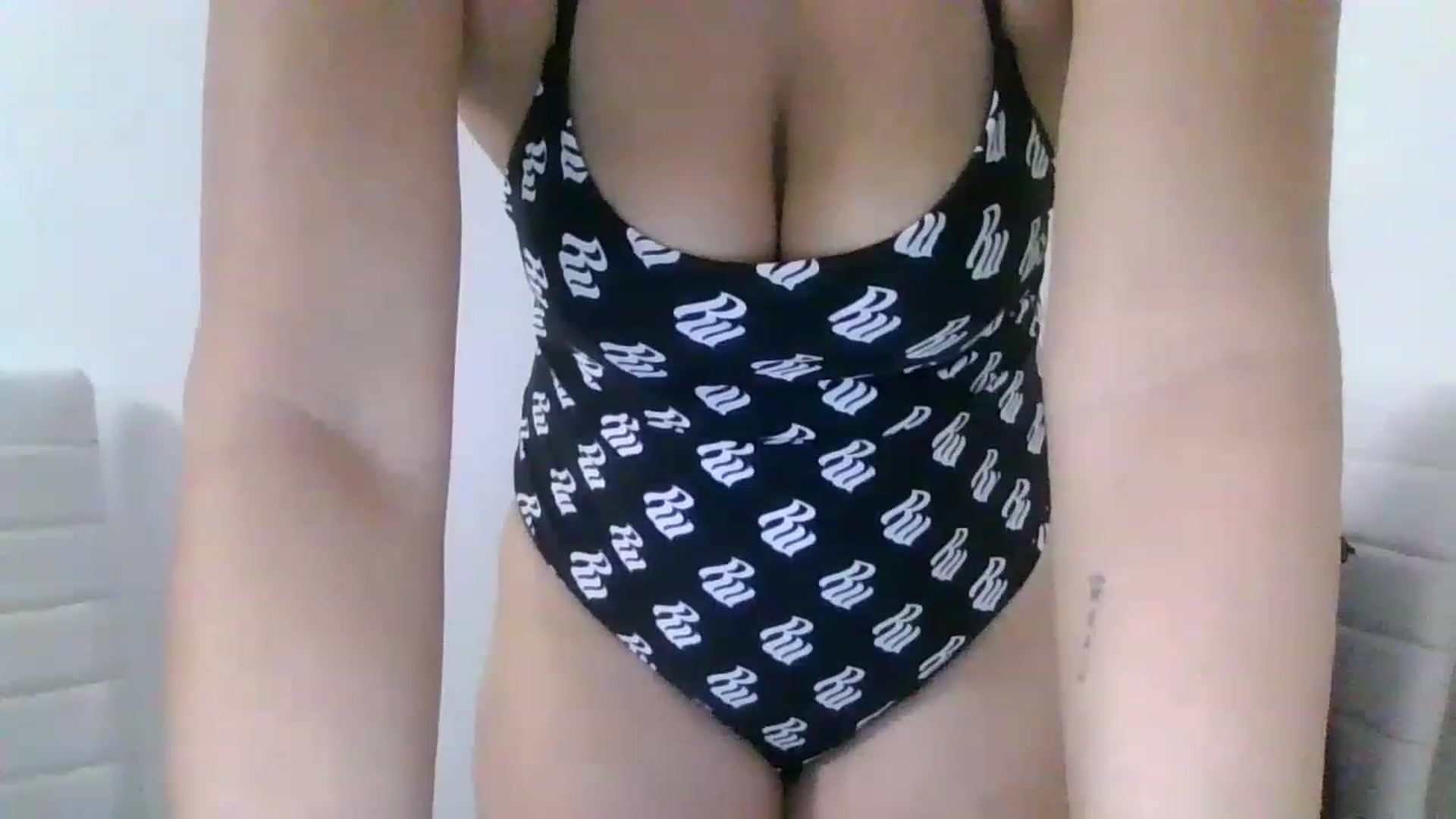 Gallery image thumbnail from Adrianaxx18's myfreecams stream on, 11/21/2022, 13:20 image 2 of 20