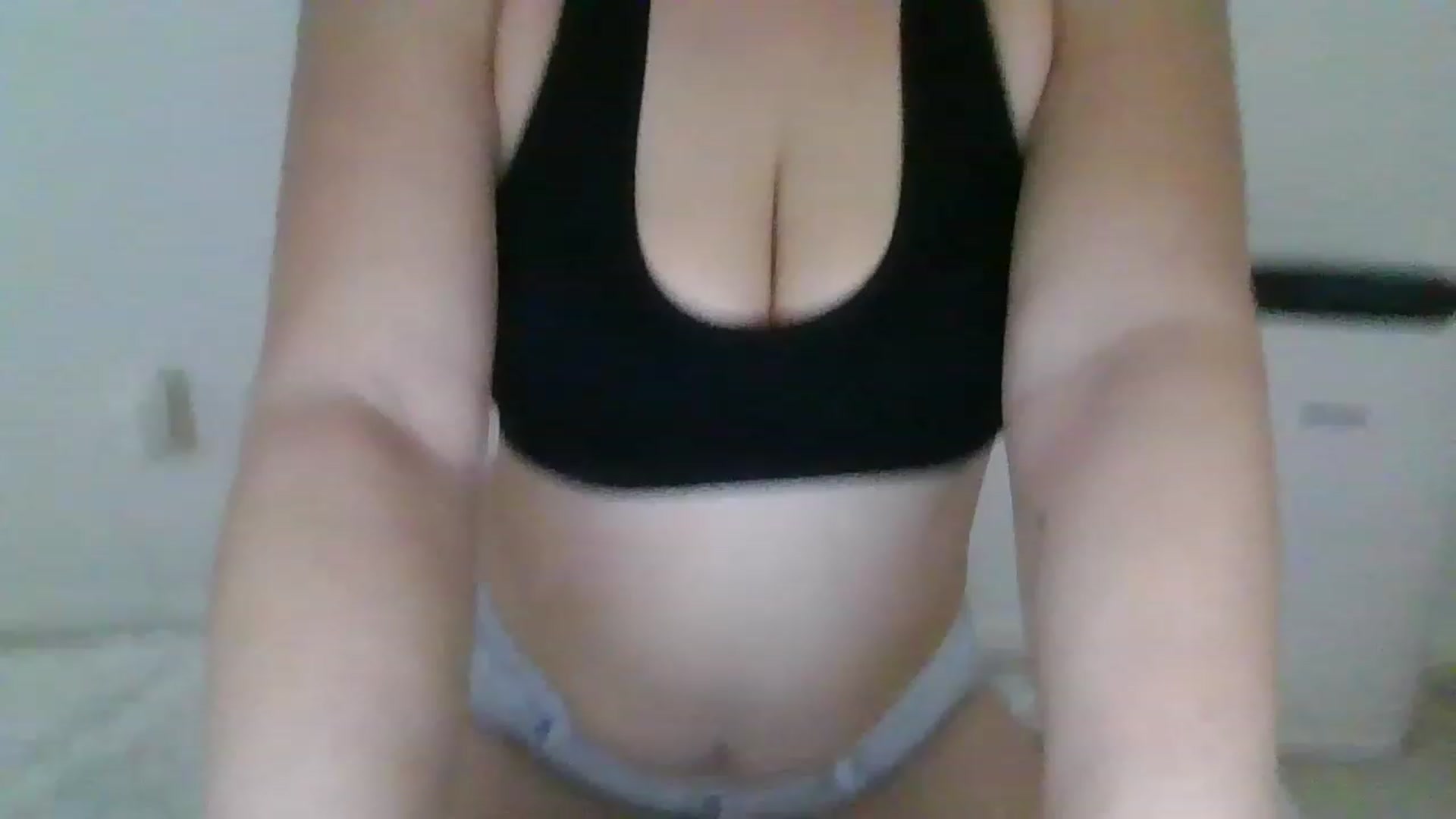 Gallery image thumbnail from Adrianaxx18's myfreecams stream on, 01/22/2023, 14:01 image 12 of 20
