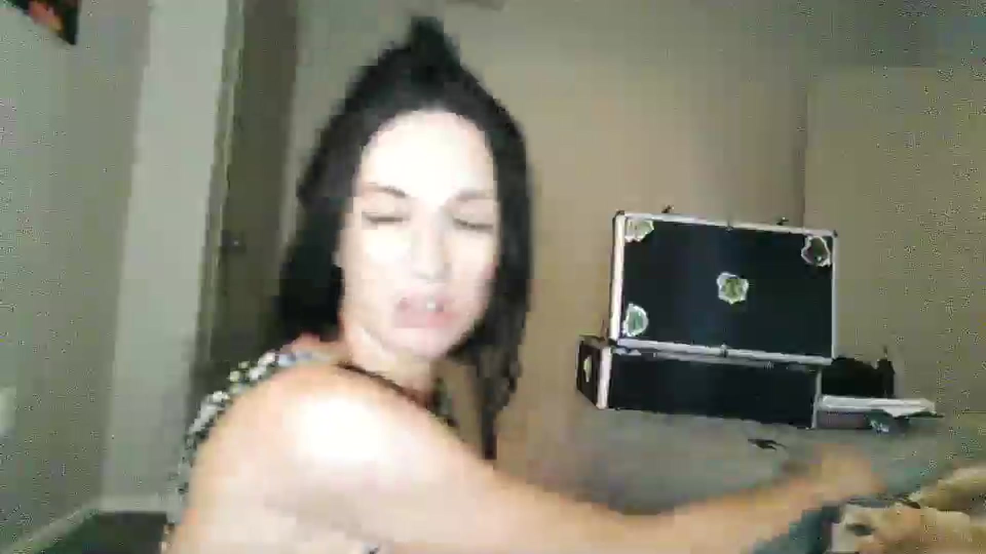 Gallery image thumbnail from Adrianeverhar's myfreecams stream on, 07/08/2024, 11:29 image 3 of 20
