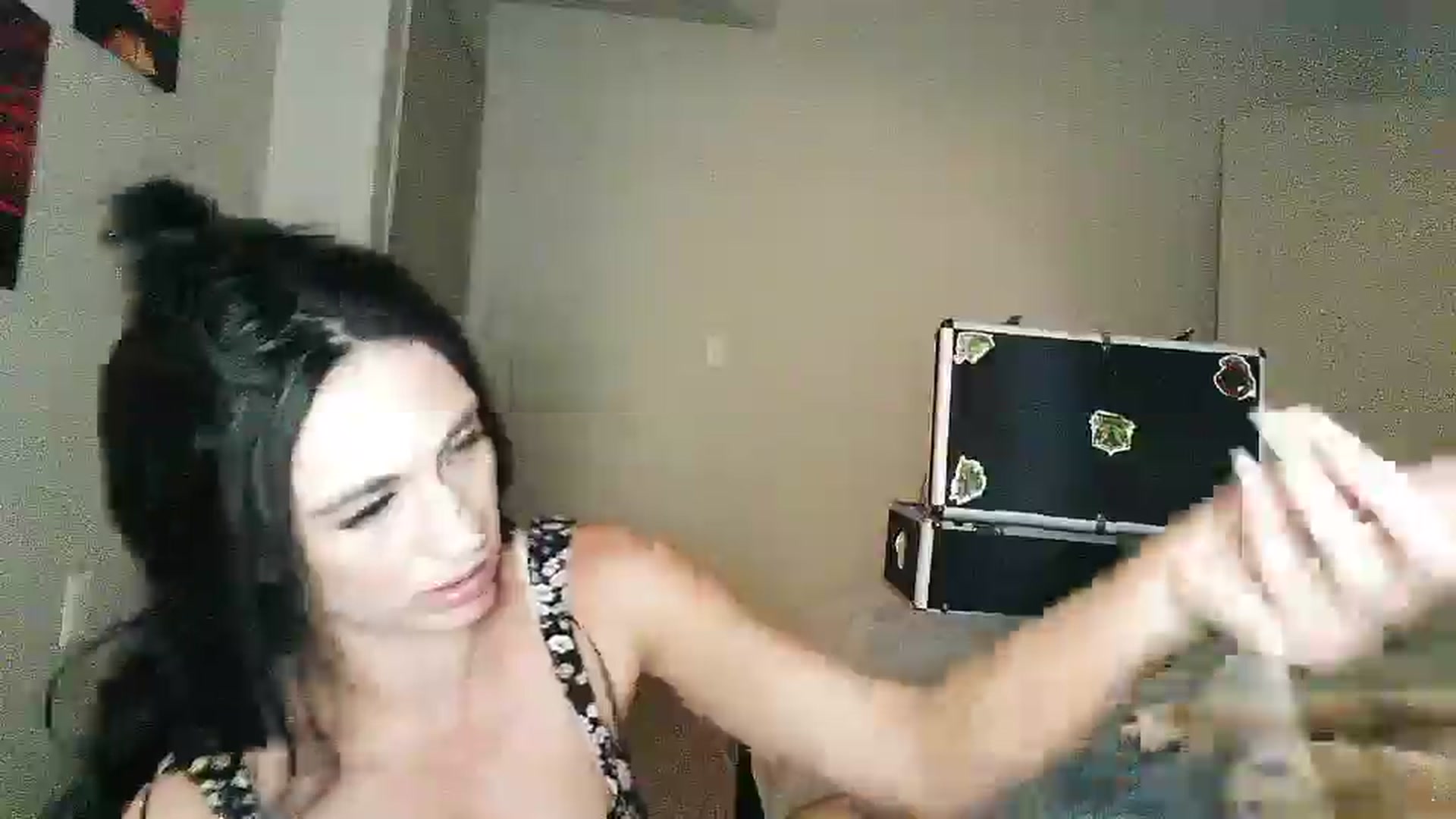 Gallery image thumbnail from Adrianeverhar's myfreecams stream on, 07/08/2024, 11:29 image 10 of 20