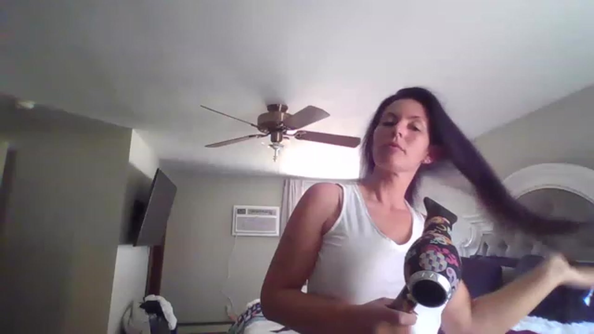 Gallery image thumbnail from Adrianna44's myfreecams stream on, 04/20/2023, 15:54 image 6 of 20