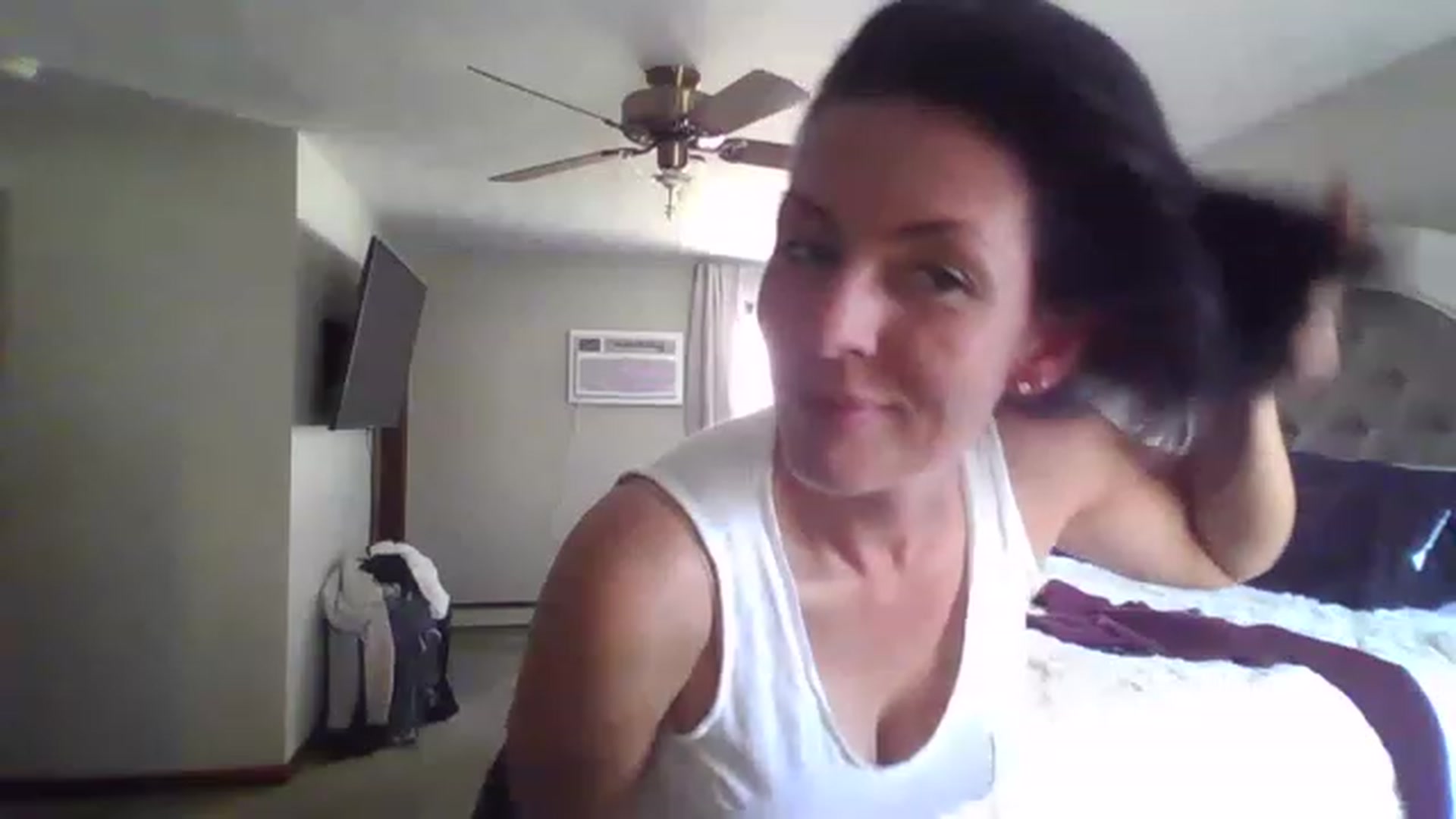 Gallery image thumbnail from Adrianna44's myfreecams stream on, 04/20/2023, 15:54 image 9 of 20