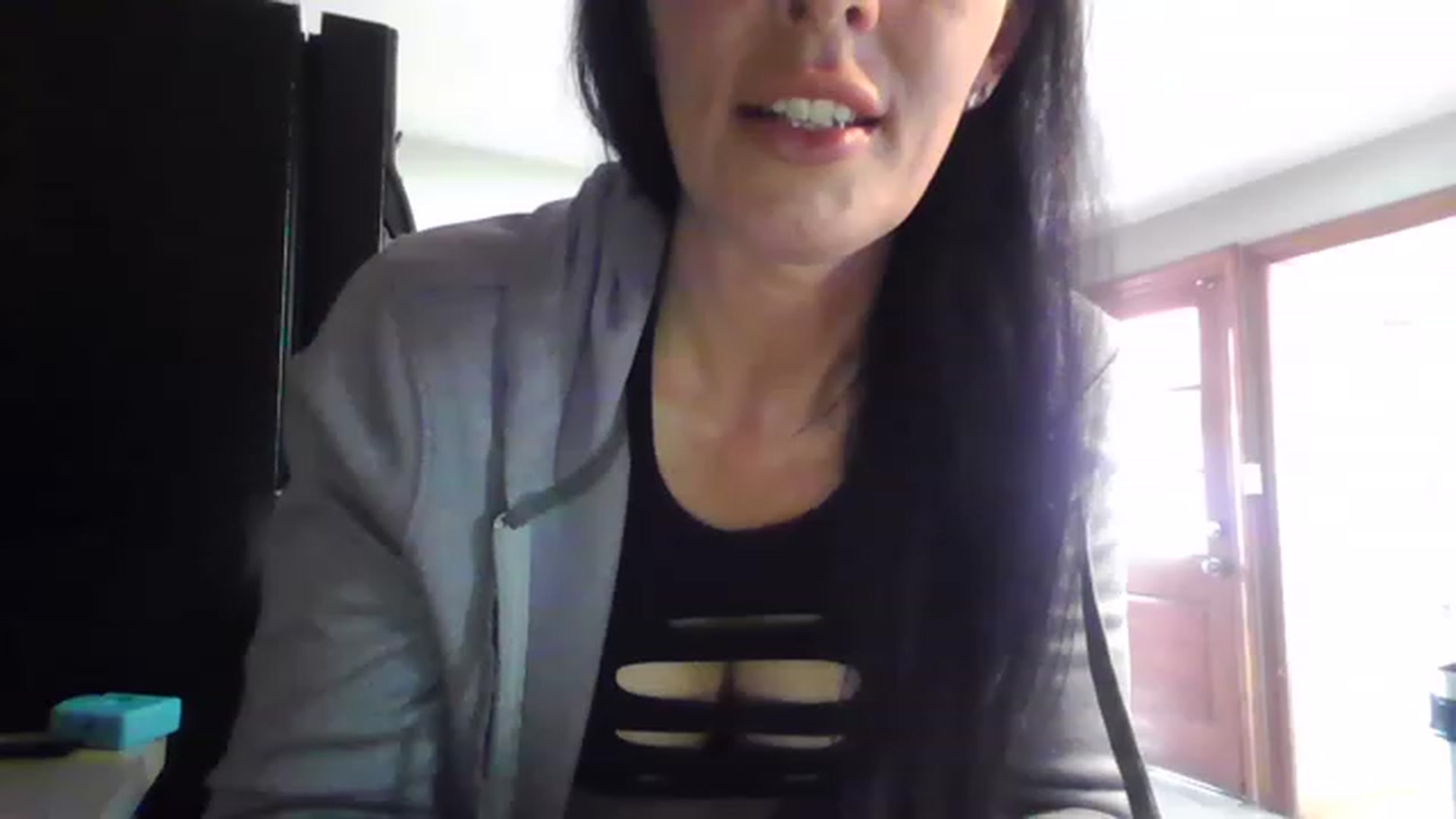 Gallery image thumbnail from Adrianna44's myfreecams stream on, 04/21/2023, 17:04 image 7 of 20