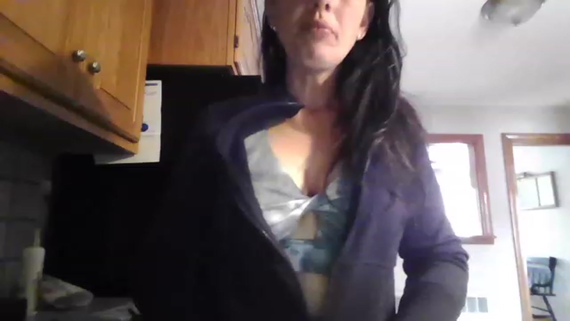 Gallery image thumbnail from Adrianna44's myfreecams stream on, 04/22/2023, 19:22 image 7 of 20