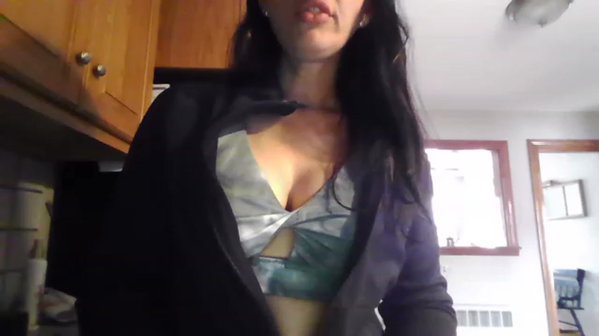Gallery image thumbnail from Adrianna44's myfreecams stream on, 04/22/2023, 19:22 image 6 of 20