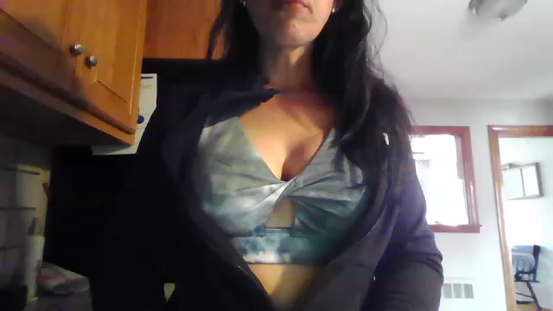 Gallery image thumbnail from Adrianna44's myfreecams stream on, 04/22/2023, 19:22 image 16 of 20