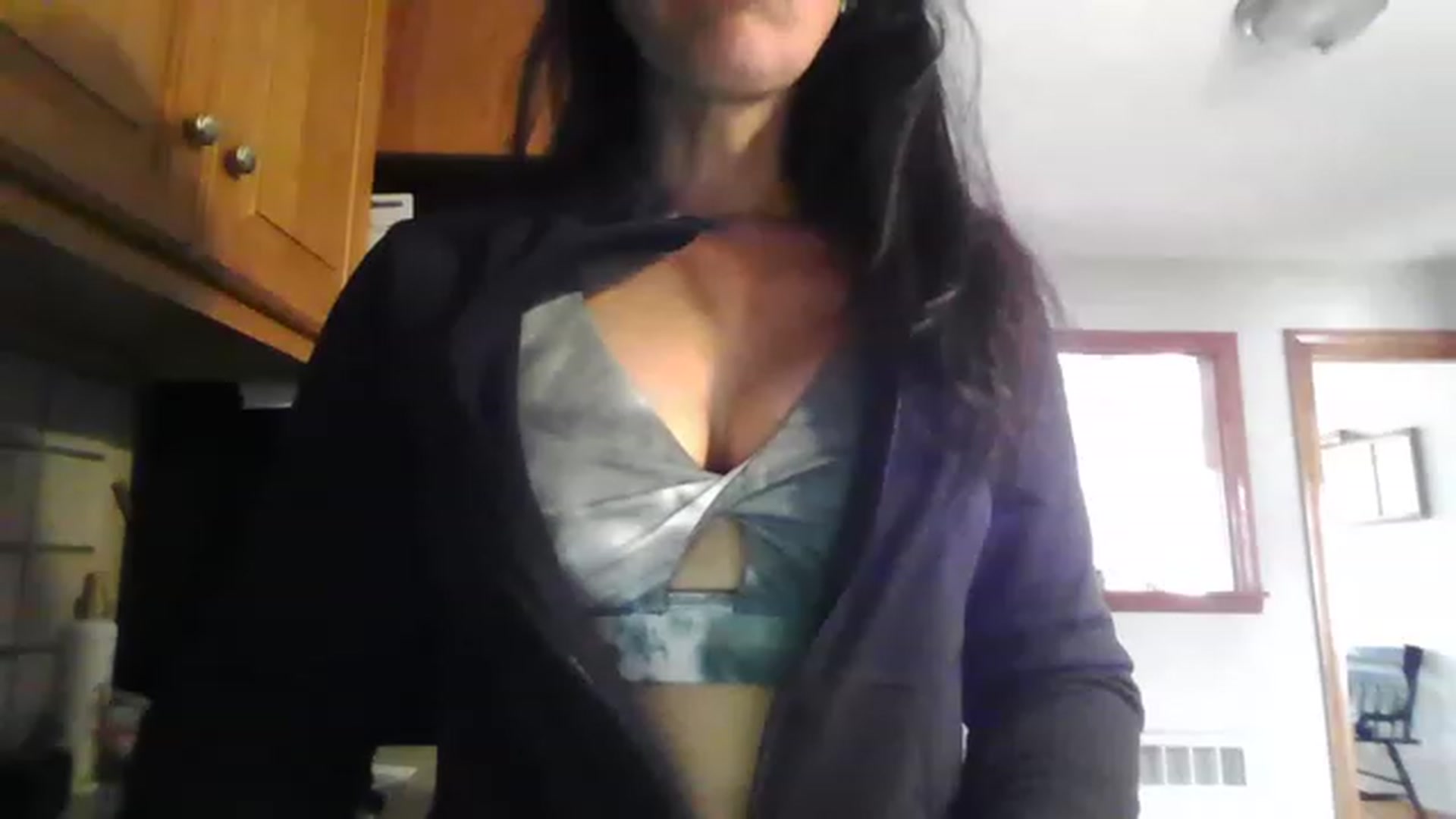 Gallery image thumbnail from Adrianna44's myfreecams stream on, 04/22/2023, 19:22 image 19 of 20
