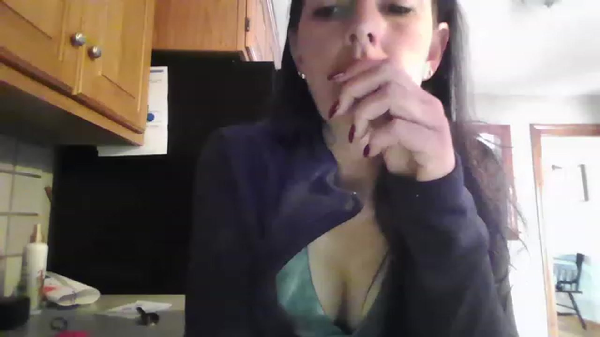 Gallery image thumbnail from Adrianna44's myfreecams stream on, 04/22/2023, 19:22 image 1 of 20