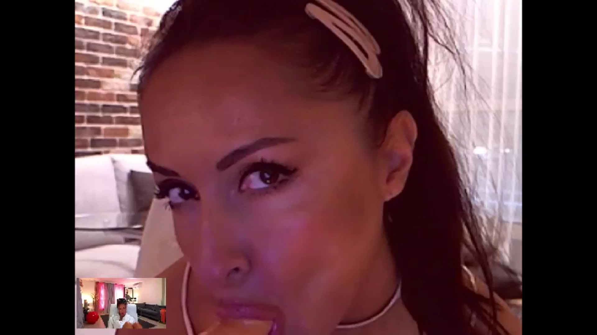 Gallery image thumbnail from Adrianna__'s myfreecams stream on, 02/19/2024, 09:34 image 15 of 20