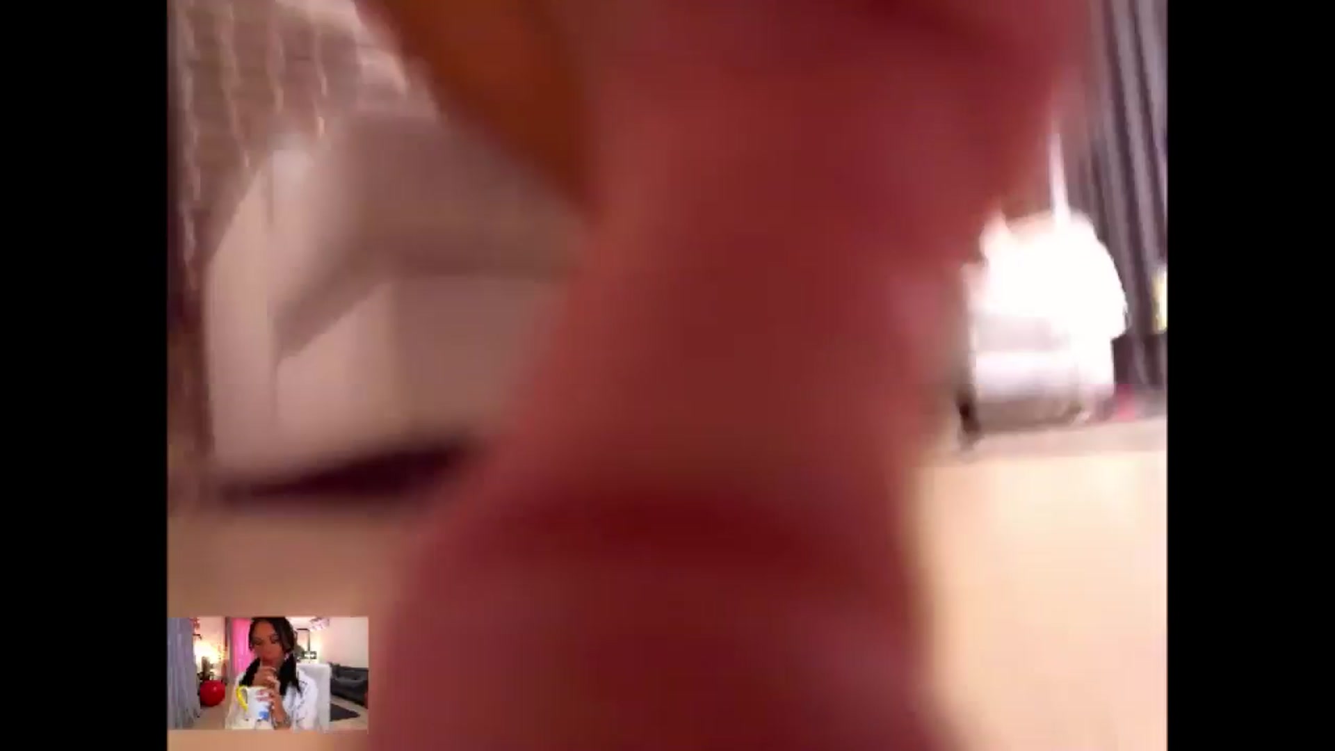 Gallery image thumbnail from Adrianna__'s myfreecams stream on, 05/18/2024, 06:55 image 10 of 20