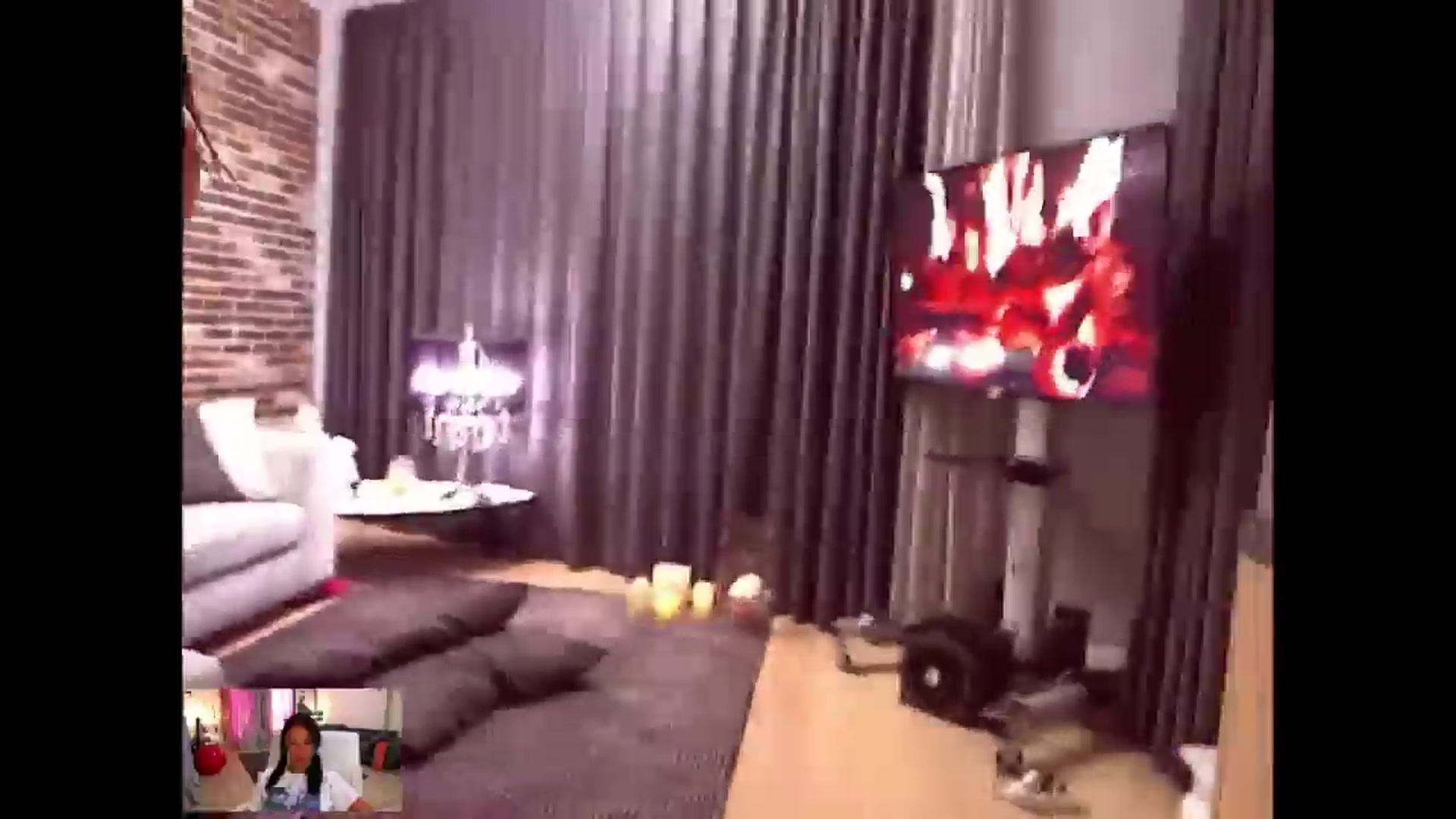 Gallery image thumbnail from Adrianna__'s myfreecams stream on, 06/19/2024, 07:58 image 20 of 20