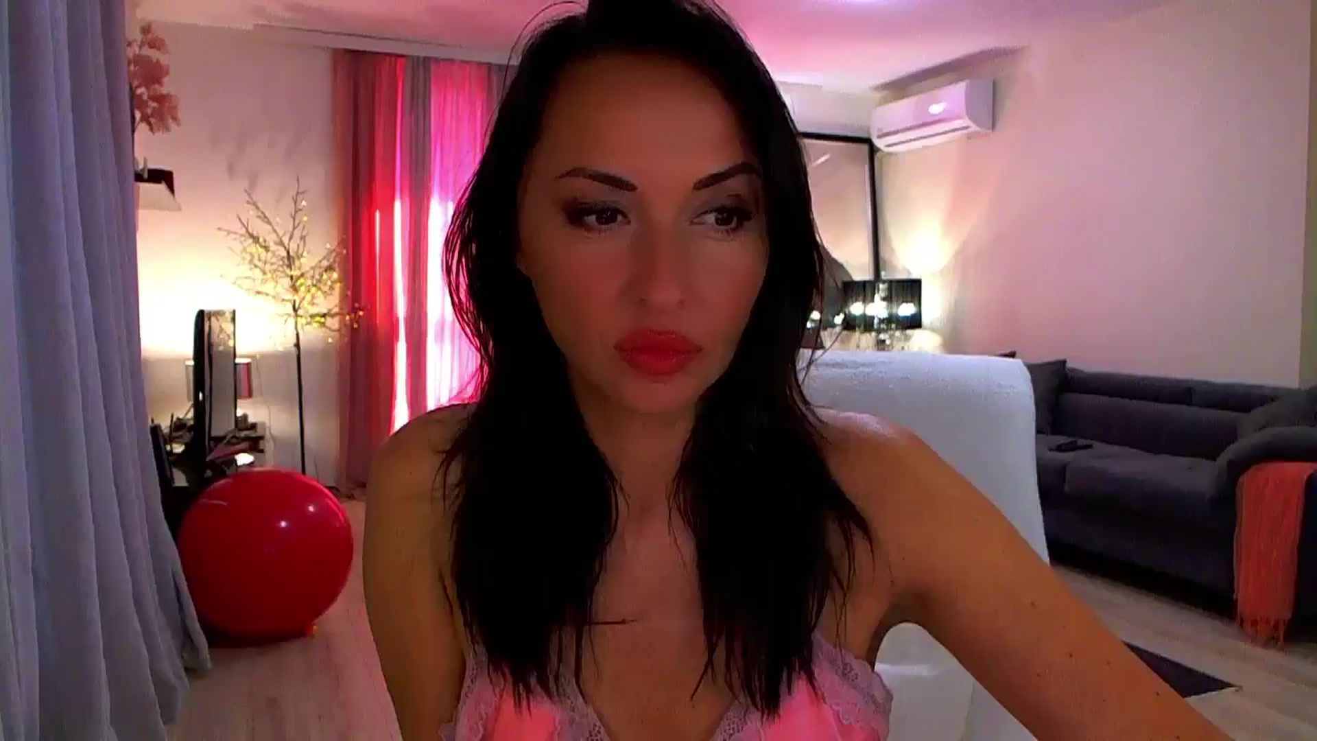 Gallery image thumbnail from Adrianna__'s myfreecams stream on, 07/04/2024, 15:09 image 20 of 20