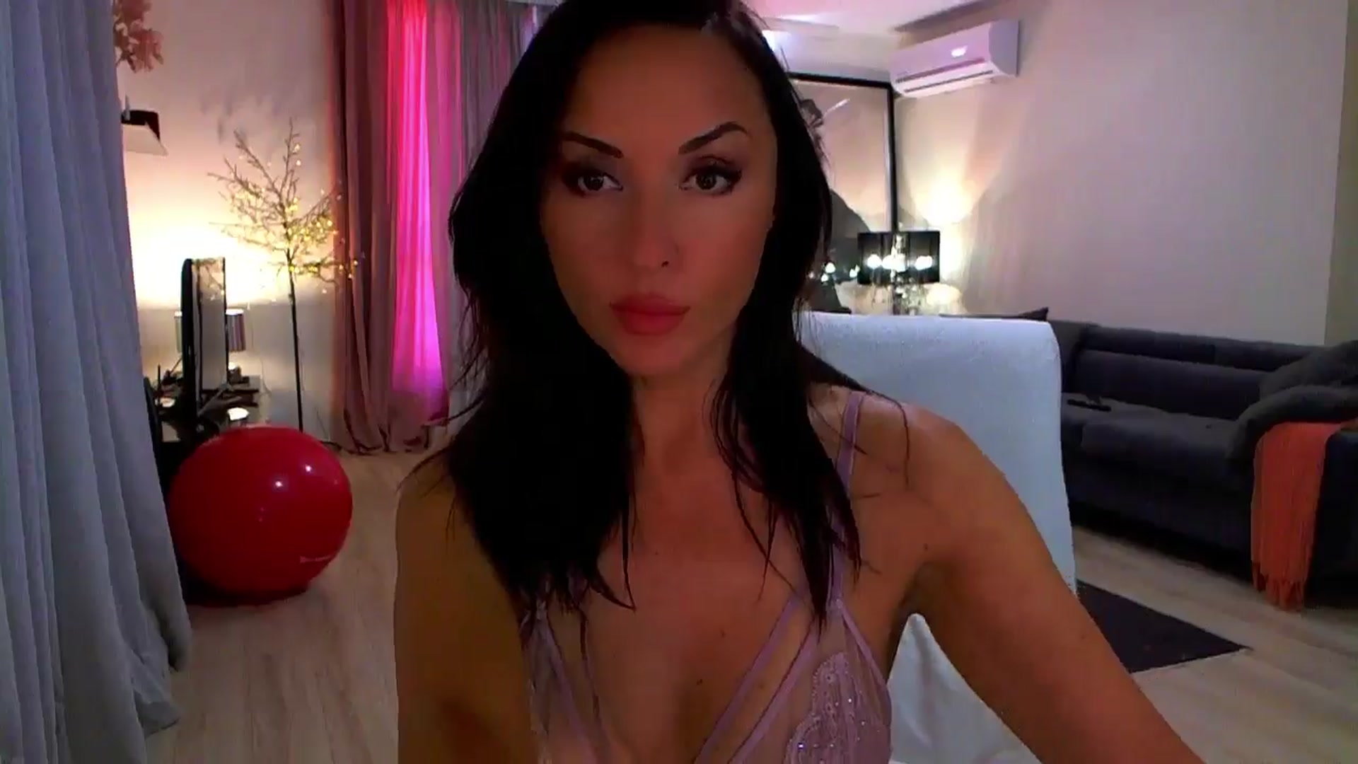 Gallery image thumbnail from Adrianna__'s myfreecams stream on, 07/07/2024, 08:08 image 2 of 20