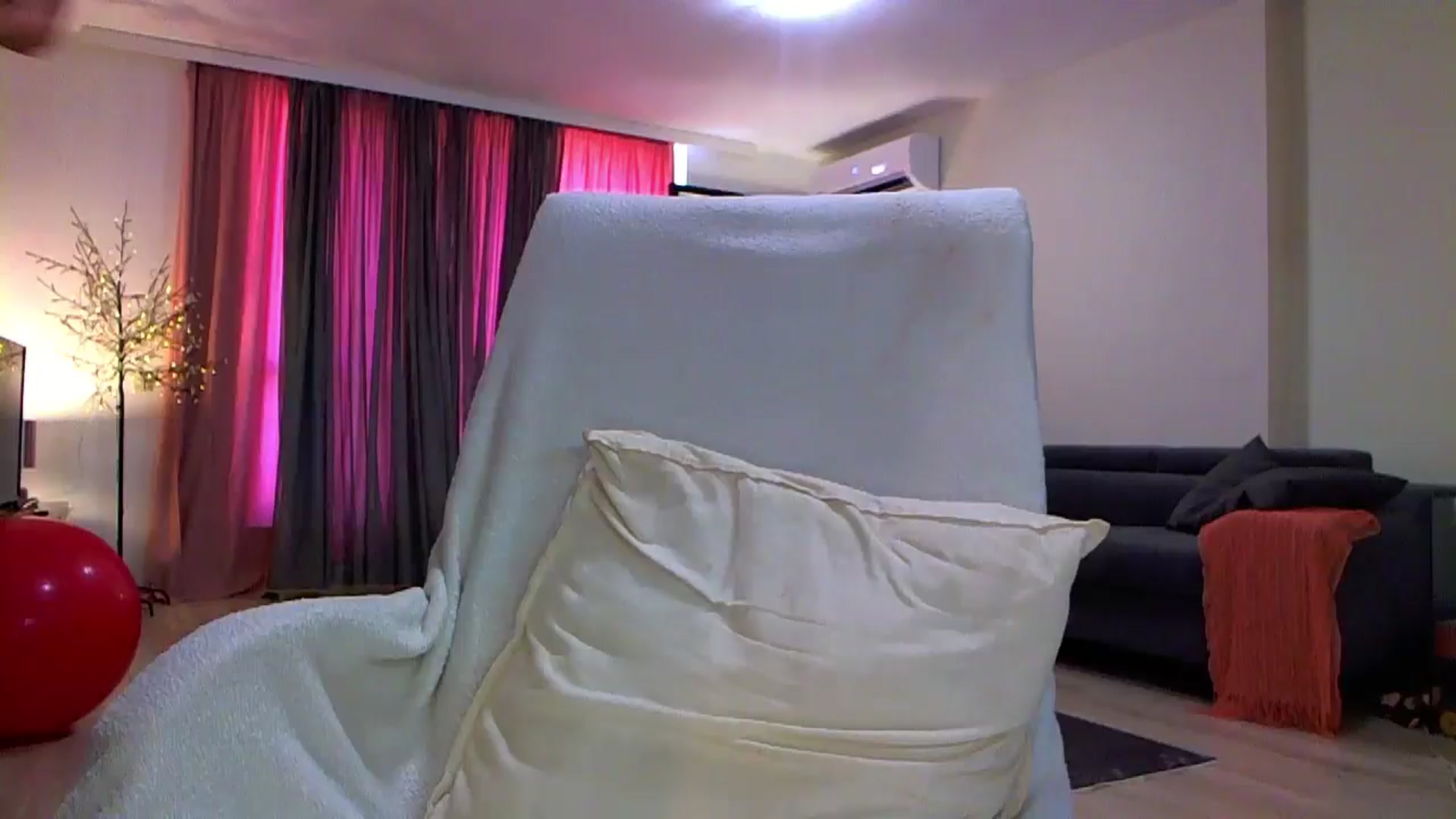 Gallery image thumbnail from Adrianna__'s myfreecams stream on, 08/15/2024, 07:55 image 3 of 20