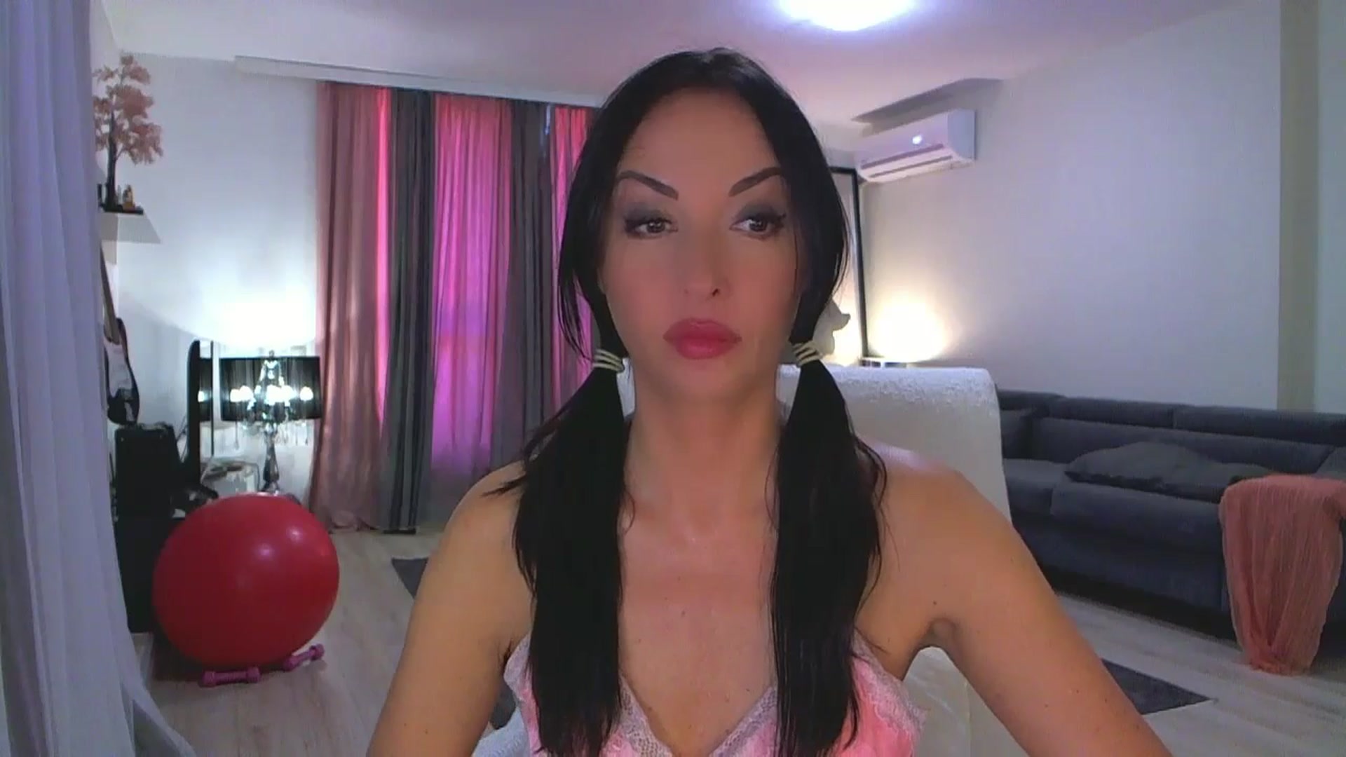 Gallery image thumbnail from Adrianna__'s myfreecams stream on, 08/10/2025, 08:02 image 12 of 20