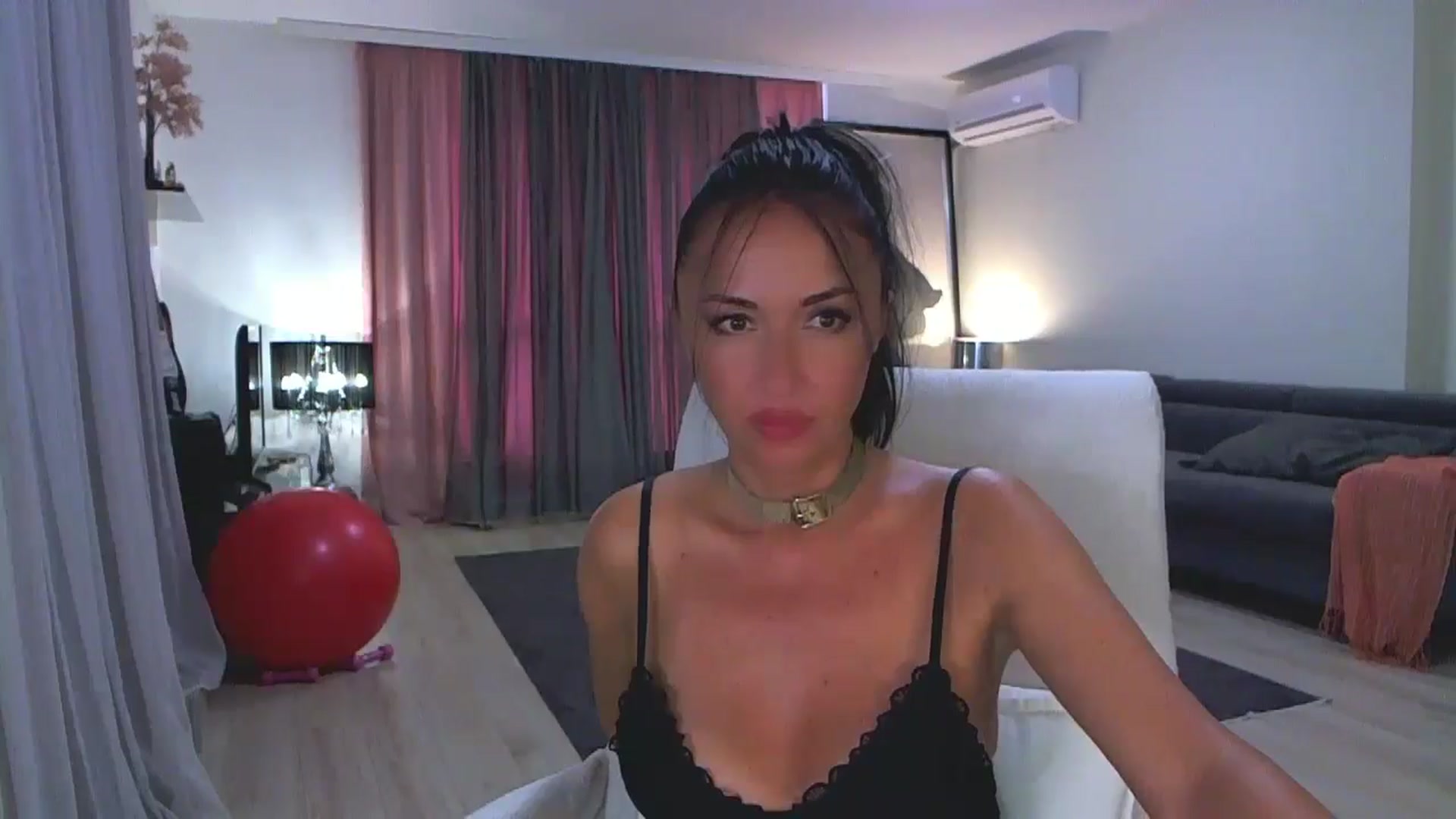 Gallery image thumbnail from Adrianna__'s myfreecams stream on, 08/30/2025, 16:56 image 2 of 20