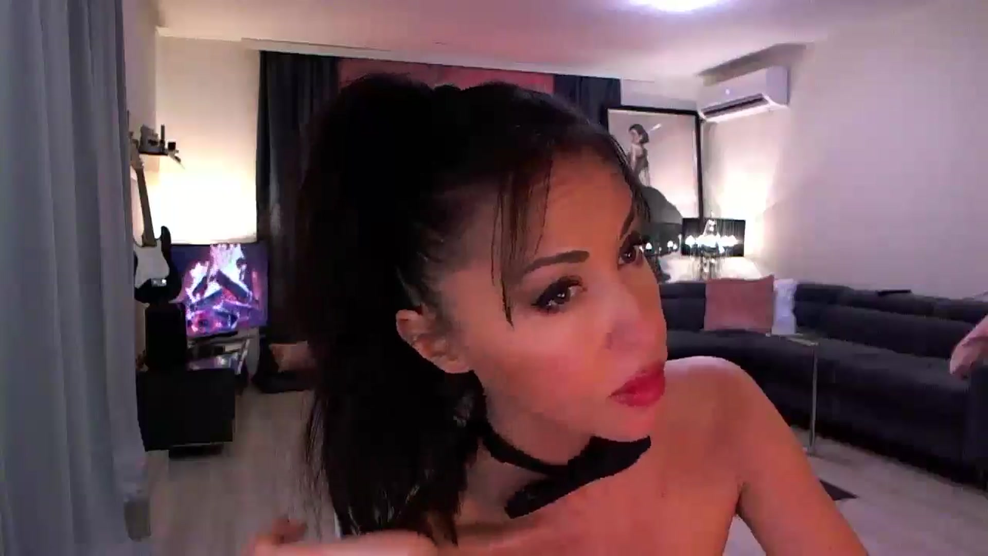 Gallery image thumbnail from Adrianna__'s myfreecams stream on, 02/09/2026, 15:05 image 2 of 20