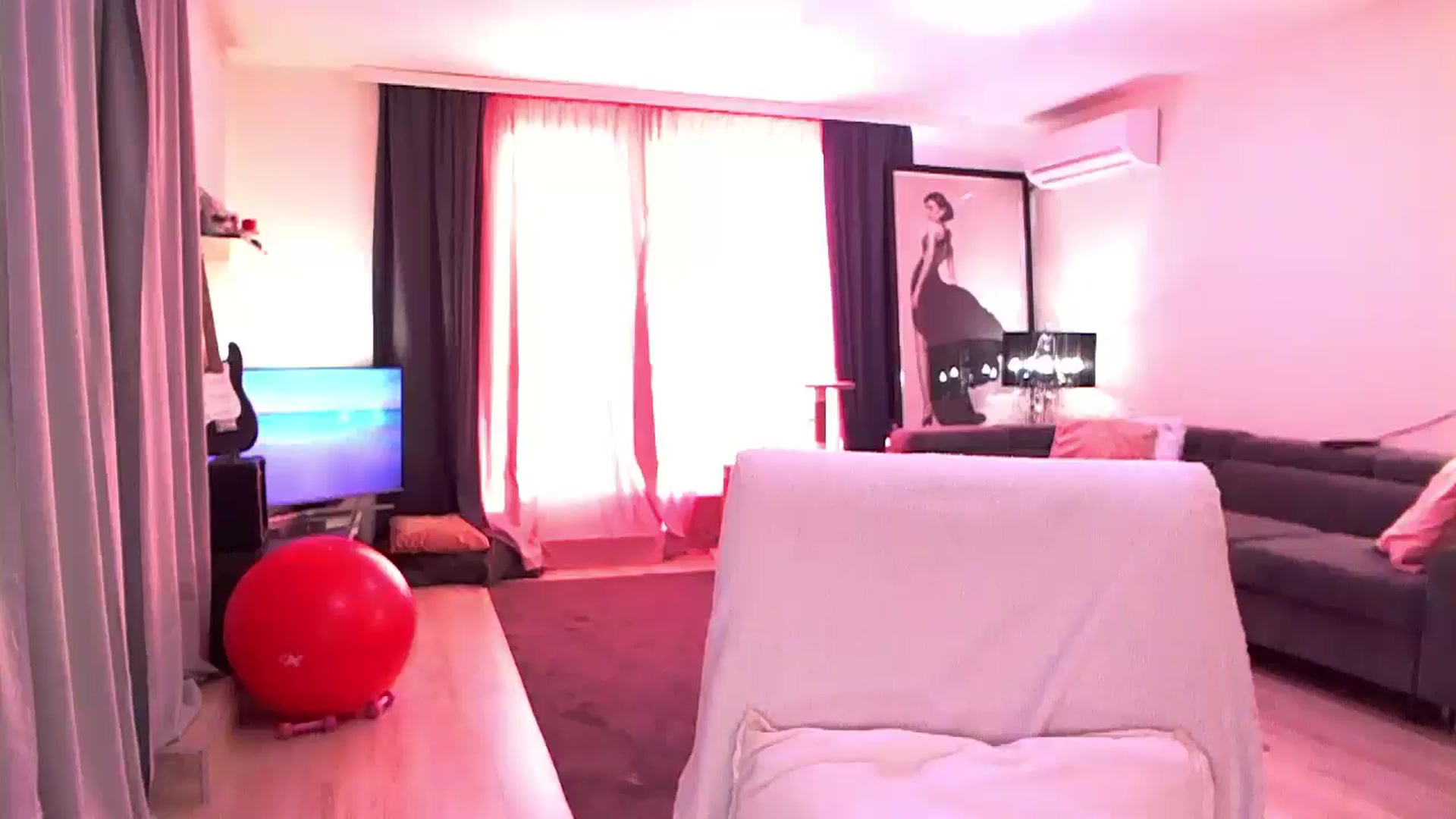 Gallery image thumbnail from Adrianna__'s myfreecams stream on, 03/01/2026, 15:53 image 1 of 20