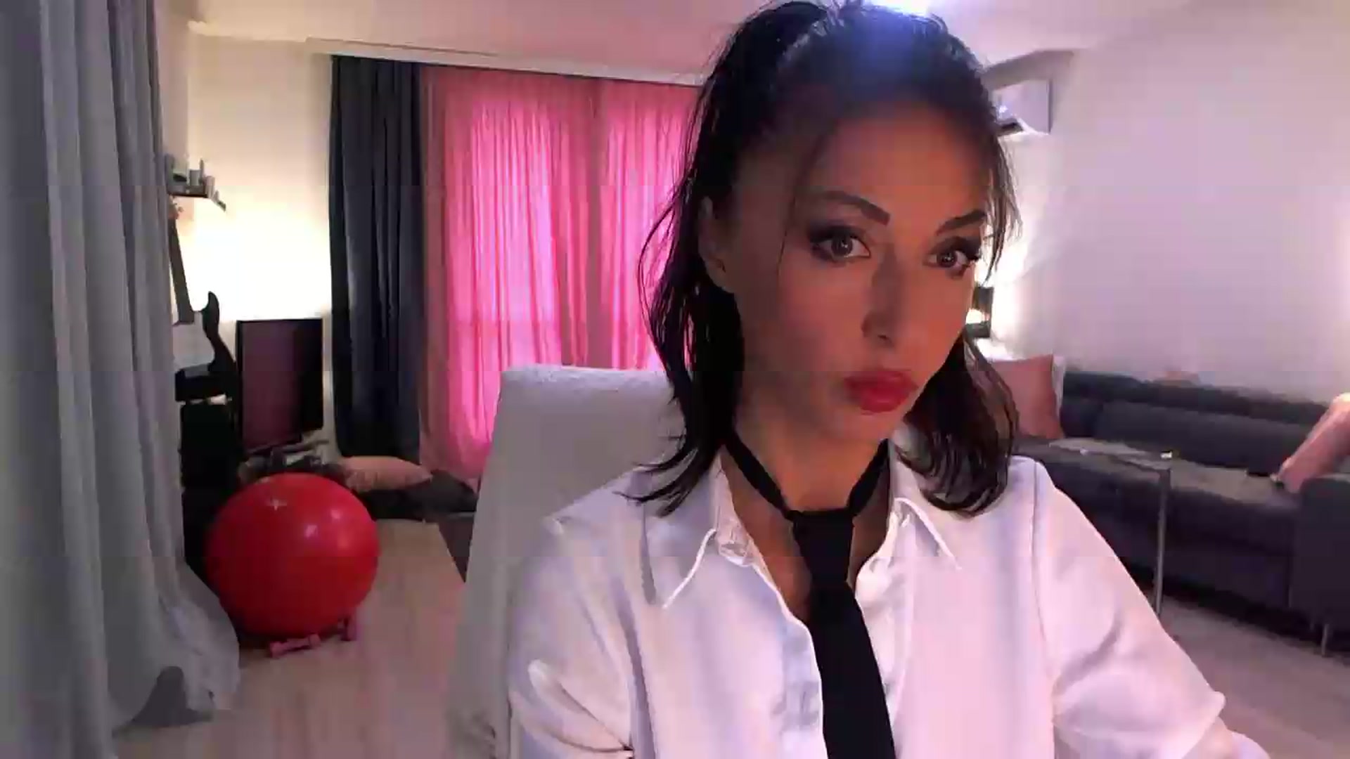 Gallery image thumbnail from Adrianna__'s myfreecams stream on, 06/20/2026, 06:30 image 1 of 20