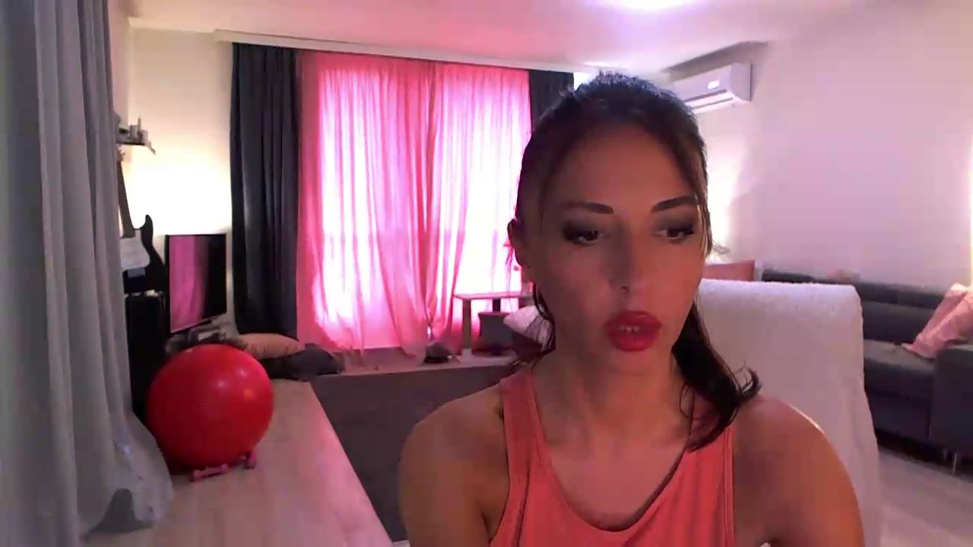 Gallery image thumbnail from Adrianna__'s myfreecams stream on, 06/20/2026, 14:43 image 4 of 20