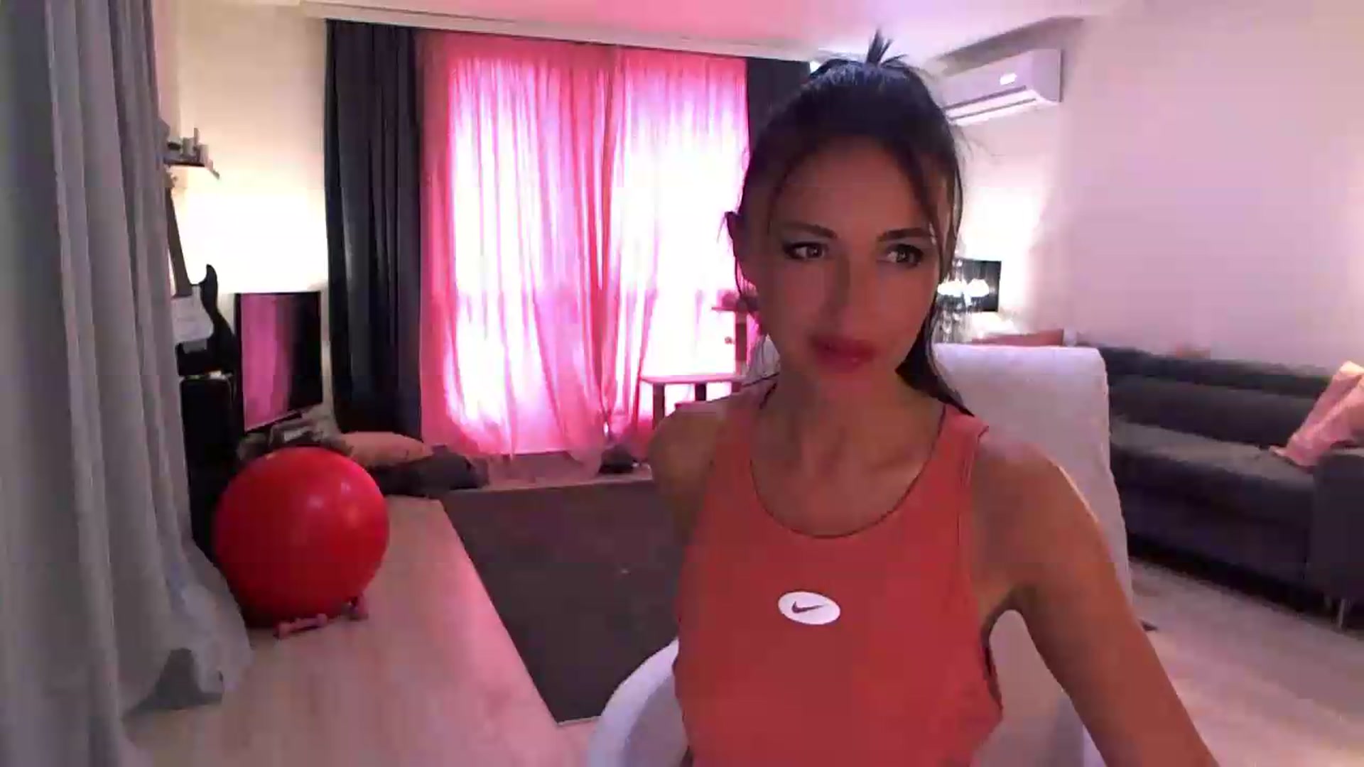Gallery image thumbnail from Adrianna__'s myfreecams stream on, 06/20/2026, 14:43 image 14 of 20