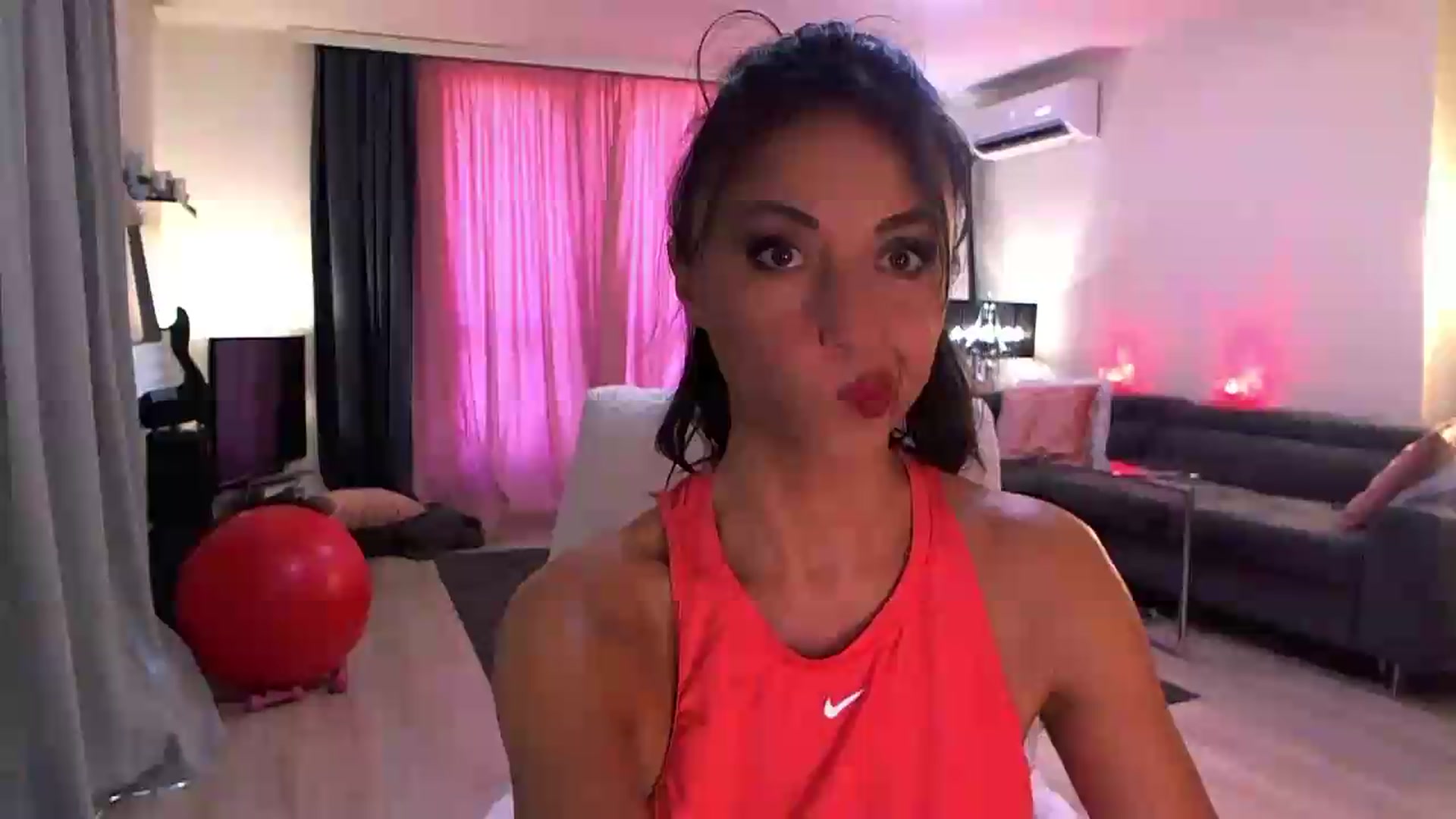 Gallery image thumbnail from Adrianna__'s myfreecams stream on, 06/21/2026, 07:34 image 1 of 20