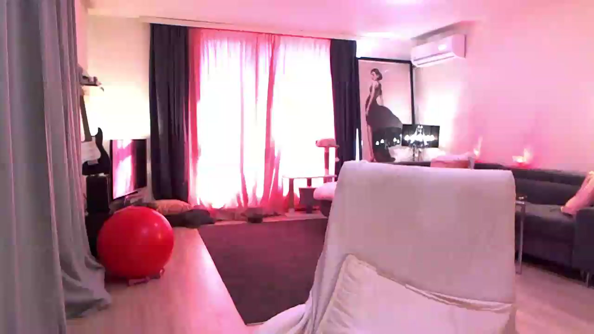 Gallery image thumbnail from Adrianna__'s myfreecams stream on, 06/27/2026, 15:25 image 8 of 20