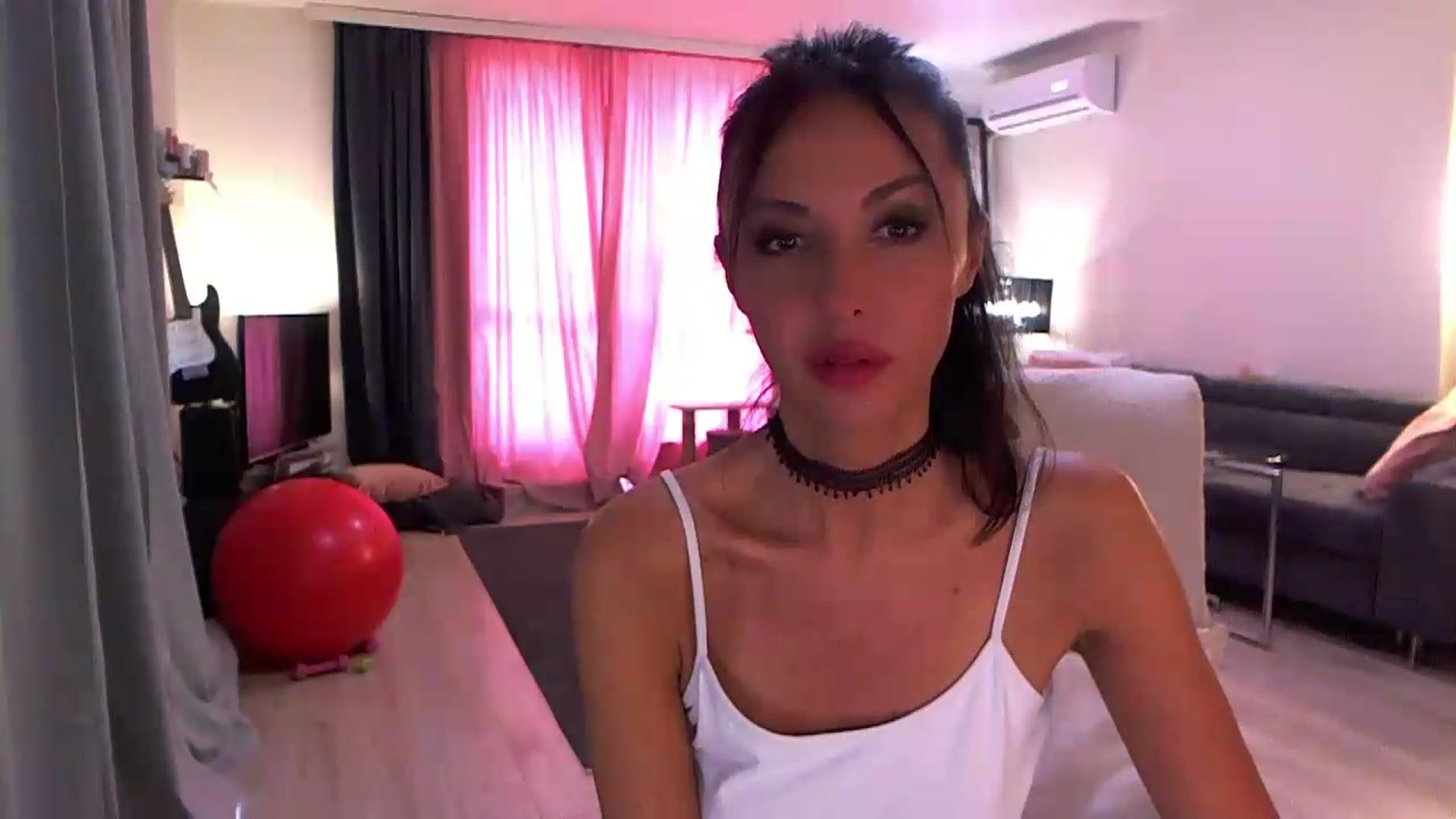 Gallery image thumbnail from Adrianna__'s myfreecams stream on, 07/04/2026, 10:51 image 17 of 20