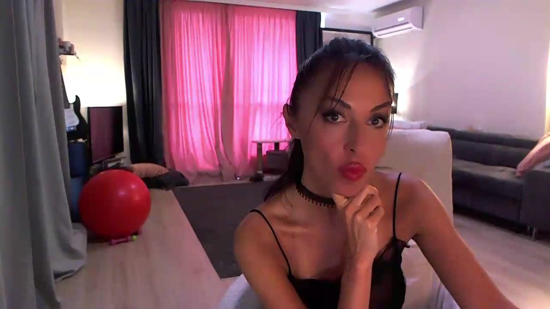 Gallery image thumbnail from Adrianna__'s myfreecams stream on, 07/05/2026, 14:48 image 4 of 20
