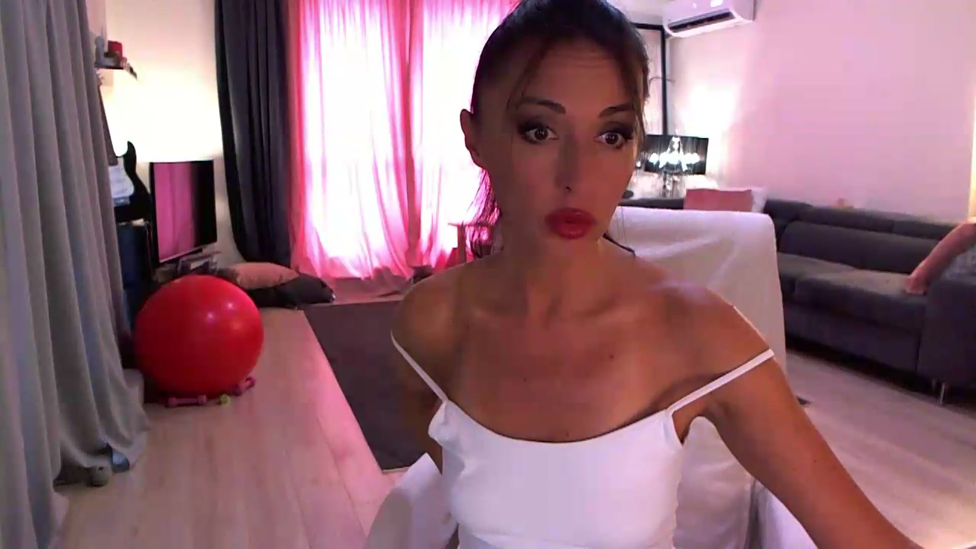 Gallery image thumbnail from Adrianna__'s myfreecams stream on, 07/16/2026, 13:09 image 8 of 20