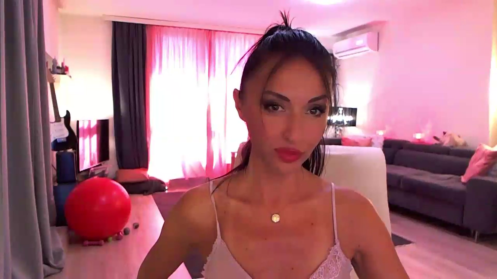 Gallery image thumbnail from Adrianna__'s myfreecams stream on, 08/02/2026, 15:36 image 2 of 20
