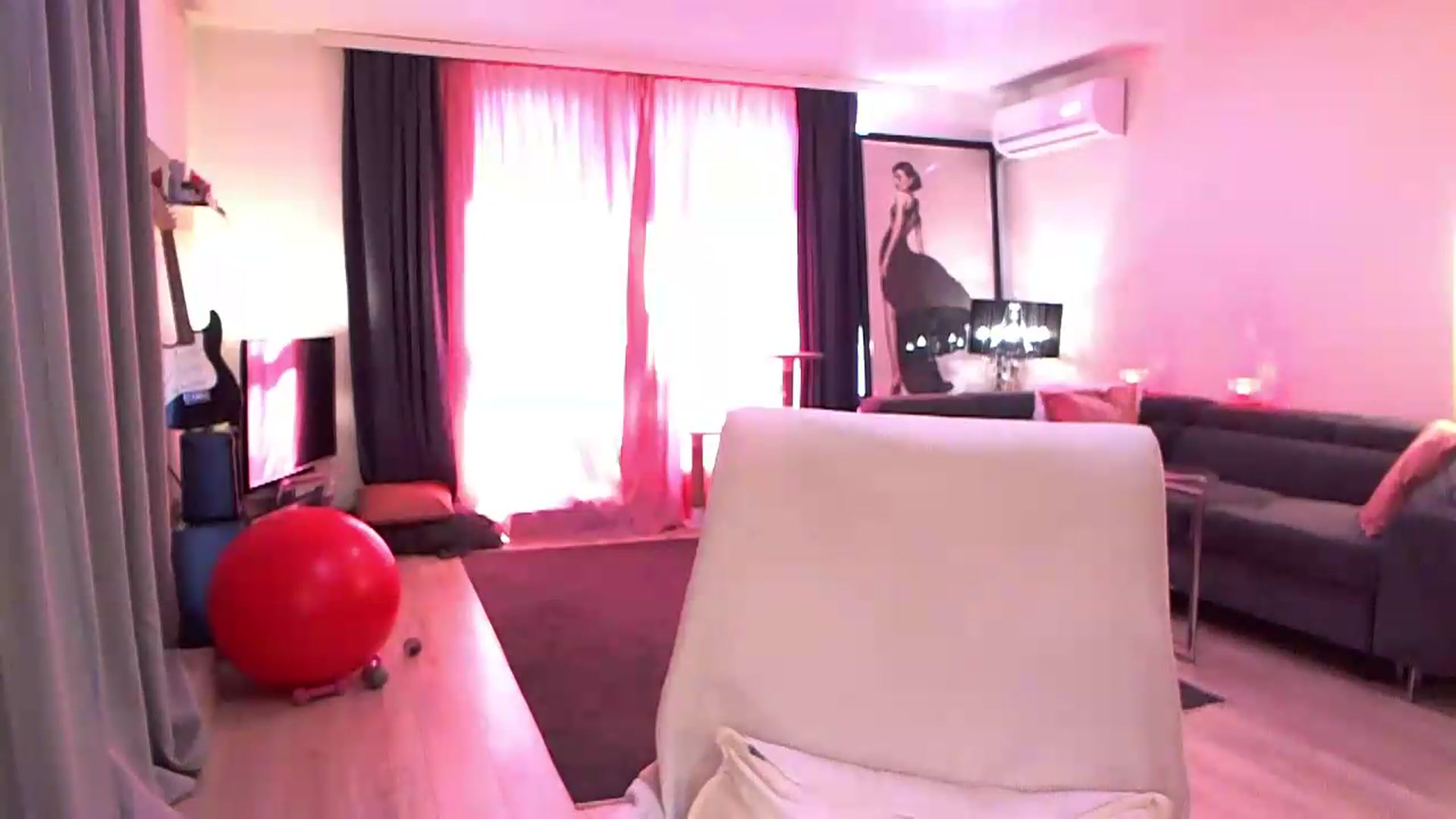 Gallery image thumbnail from Adrianna__'s myfreecams stream on, 08/05/2026, 14:22 image 5 of 20