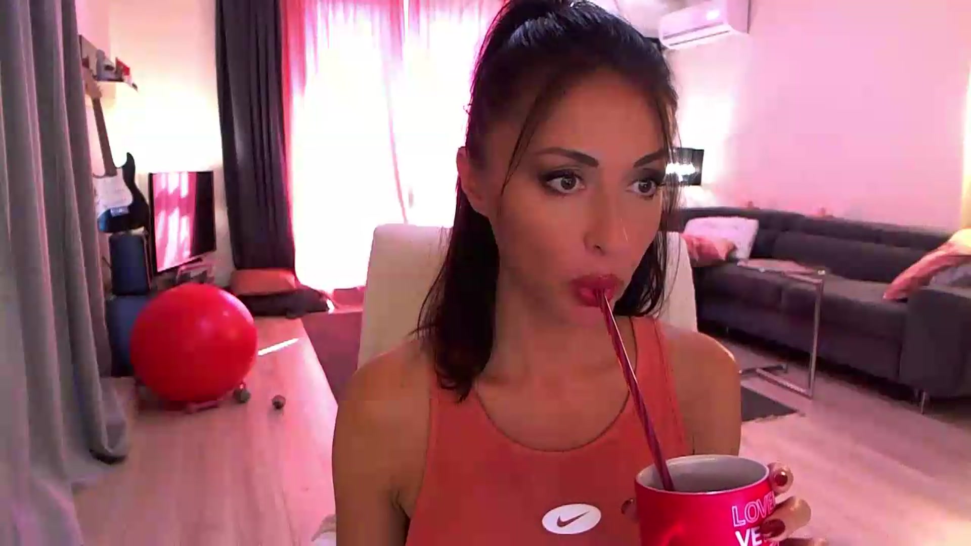 Gallery image thumbnail from Adrianna__'s myfreecams stream on, 08/06/2026, 14:07 image 16 of 20