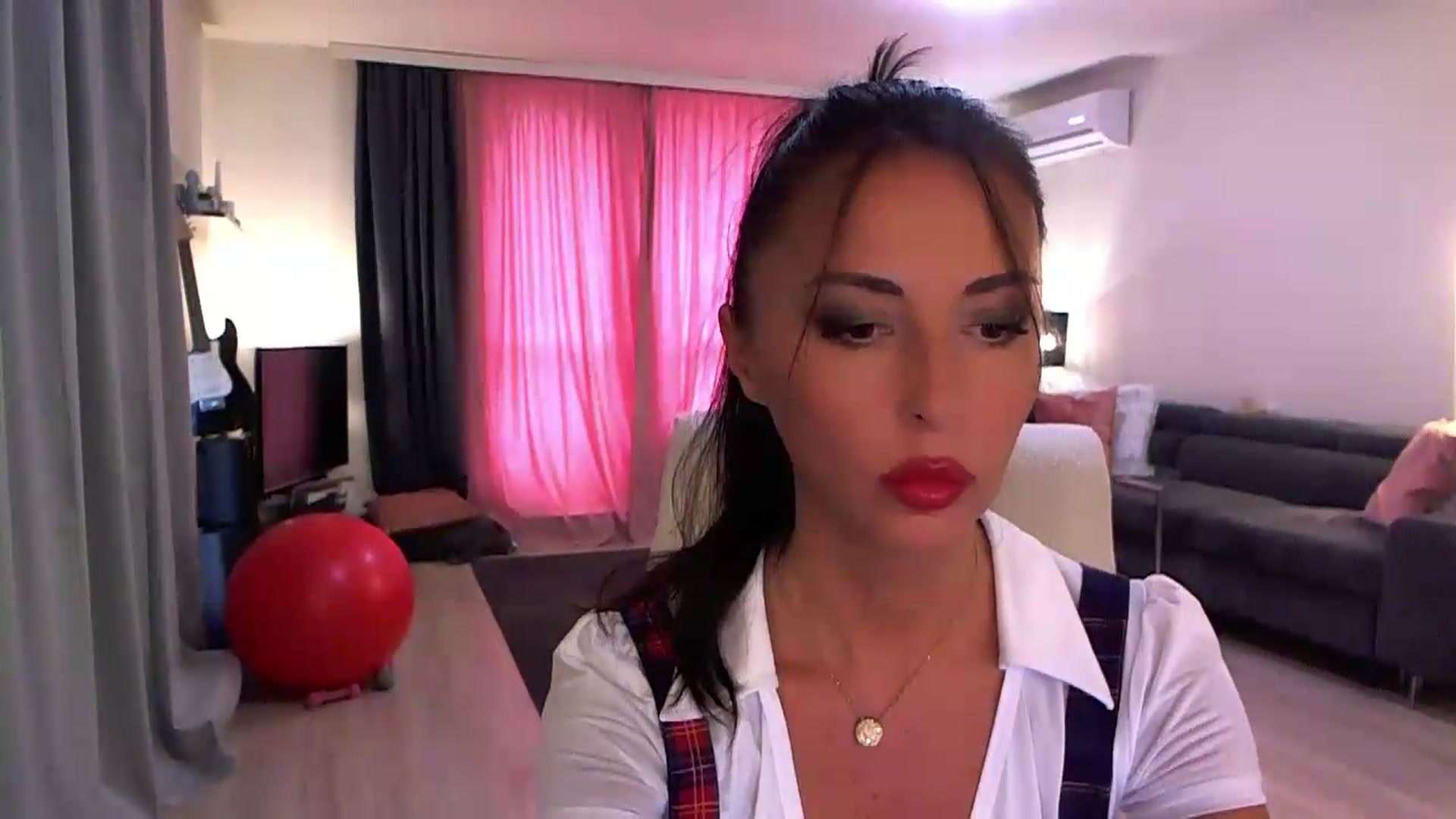 Gallery image thumbnail from Adrianna__'s myfreecams stream on, 08/08/2026, 13:28 image 5 of 20