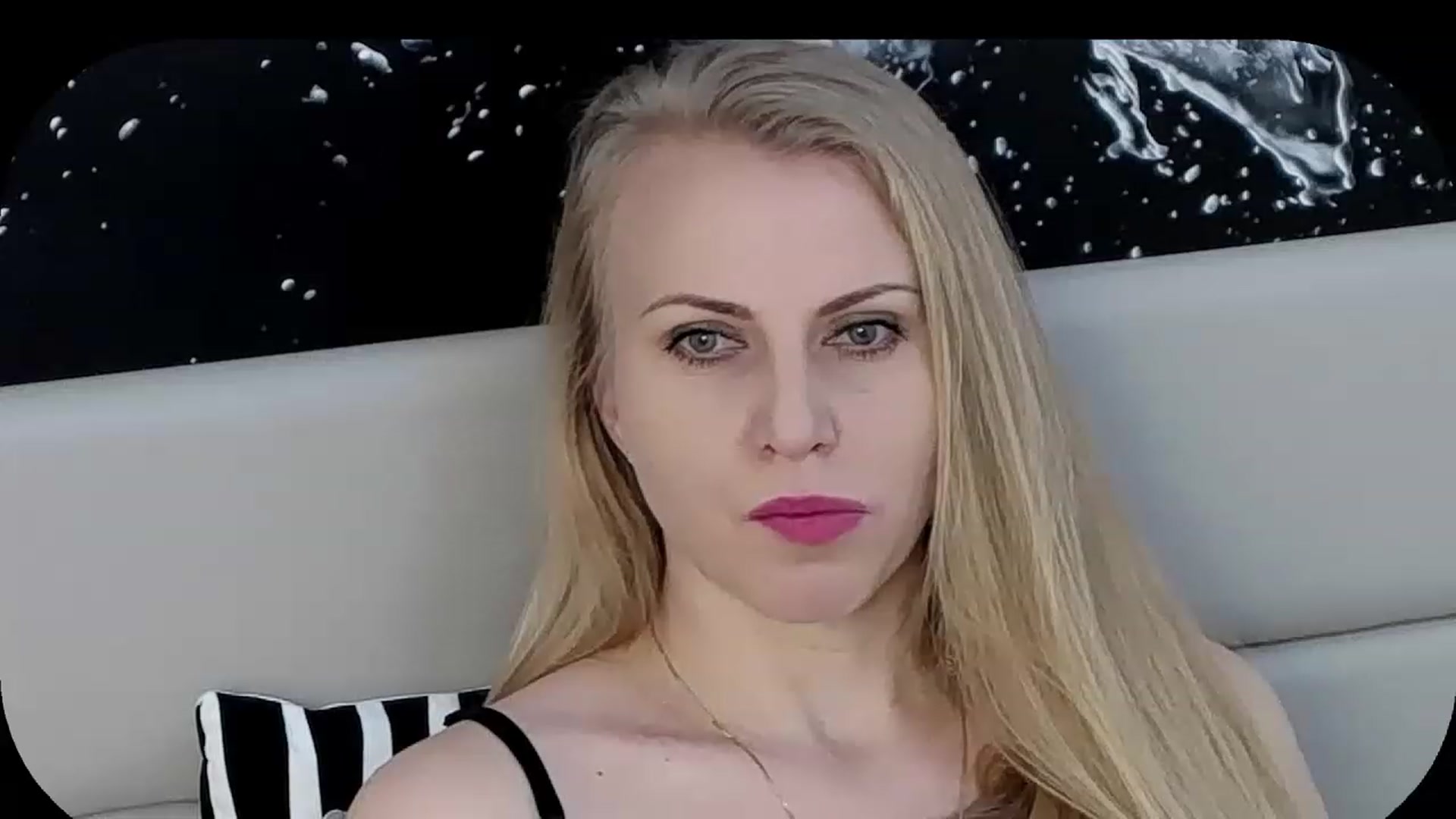 Gallery image thumbnail from Adrianna__K's myfreecams stream on, 12/09/2022, 07:10 image 16 of 20