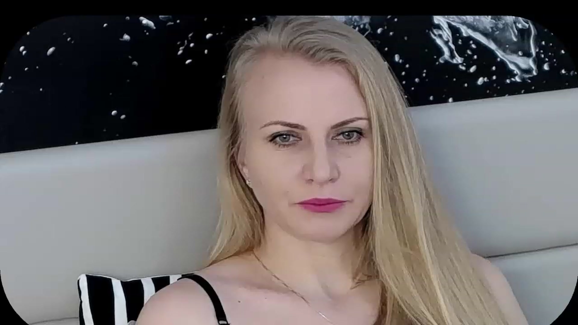 Gallery image thumbnail from Adrianna__K's myfreecams stream on, 12/09/2022, 07:10 image 15 of 20
