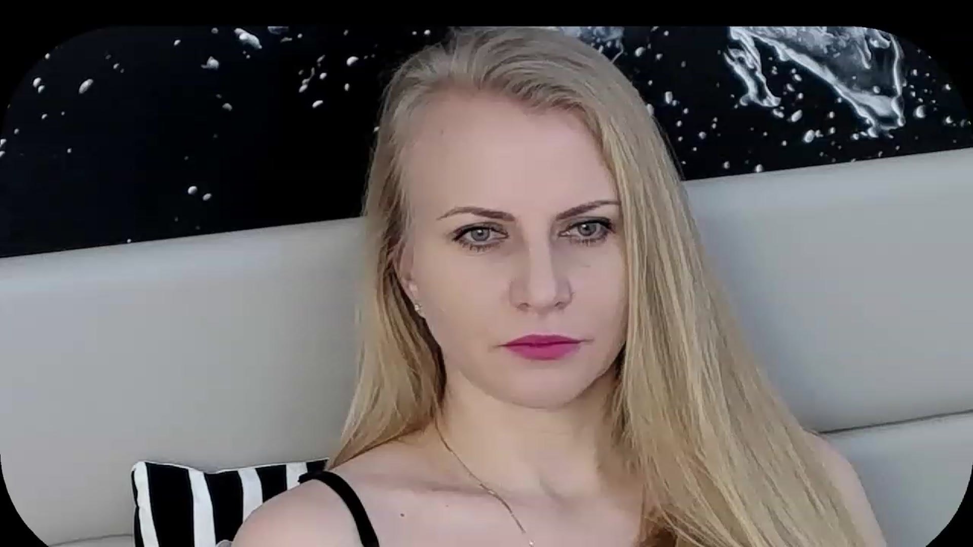 Gallery image thumbnail from Adrianna__K's myfreecams stream on, 12/09/2022, 07:10 image 17 of 20