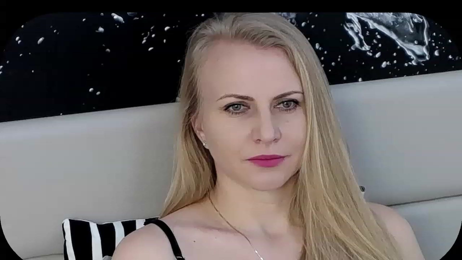 Gallery image thumbnail from Adrianna__K's myfreecams stream on, 12/09/2022, 07:10 image 1 of 20