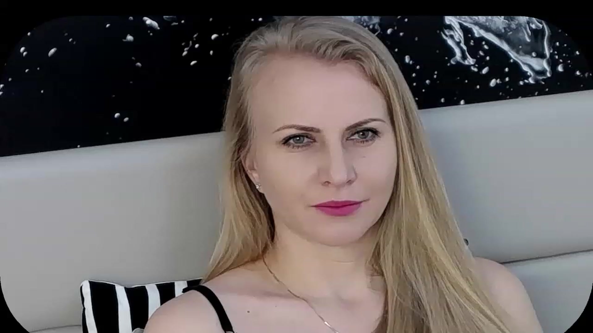 Gallery image thumbnail from Adrianna__K's myfreecams stream on, 12/09/2022, 07:10 image 6 of 20