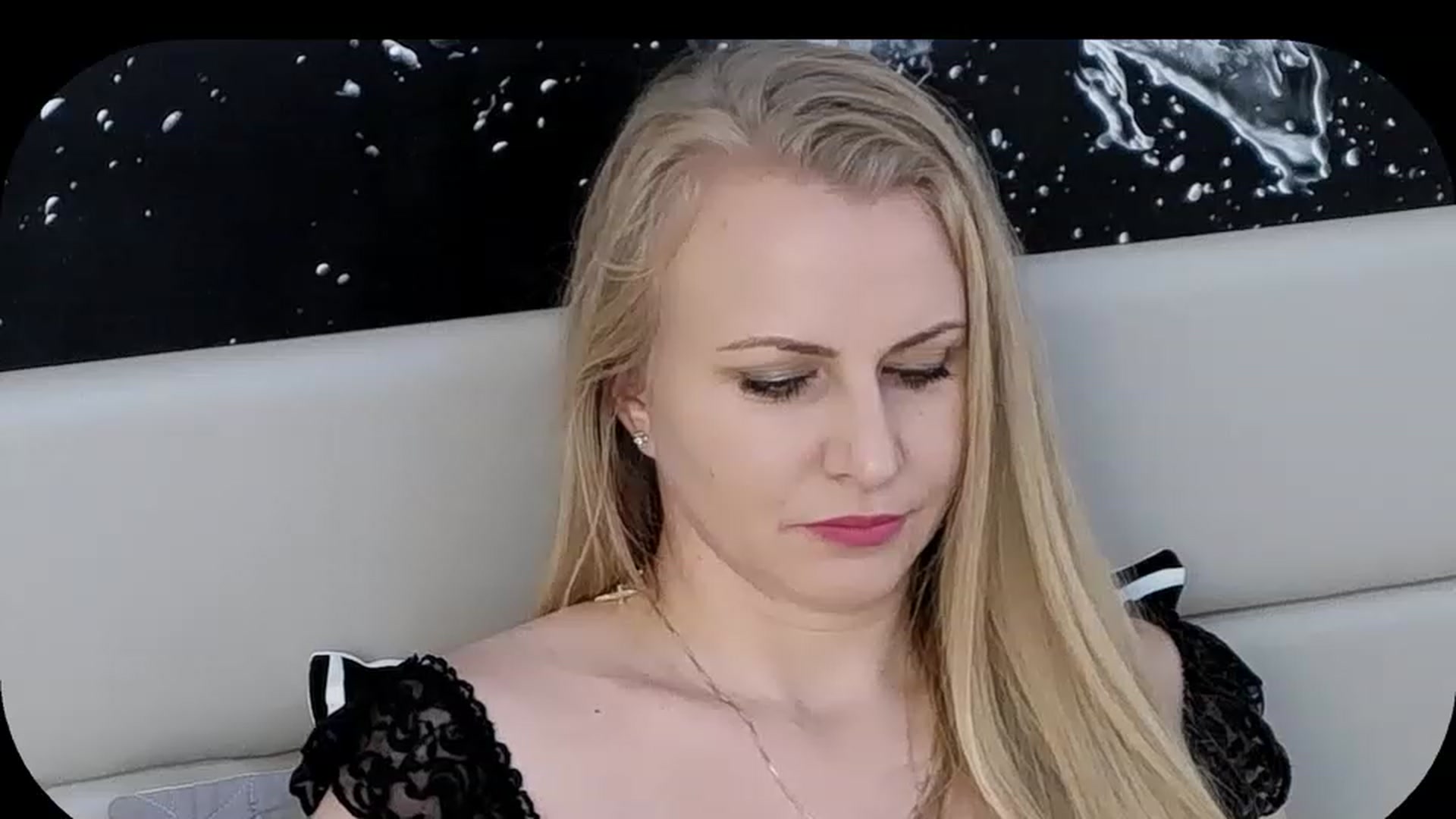 Gallery image thumbnail from Adrianna__K's myfreecams stream on, 12/10/2022, 11:33 image 9 of 20