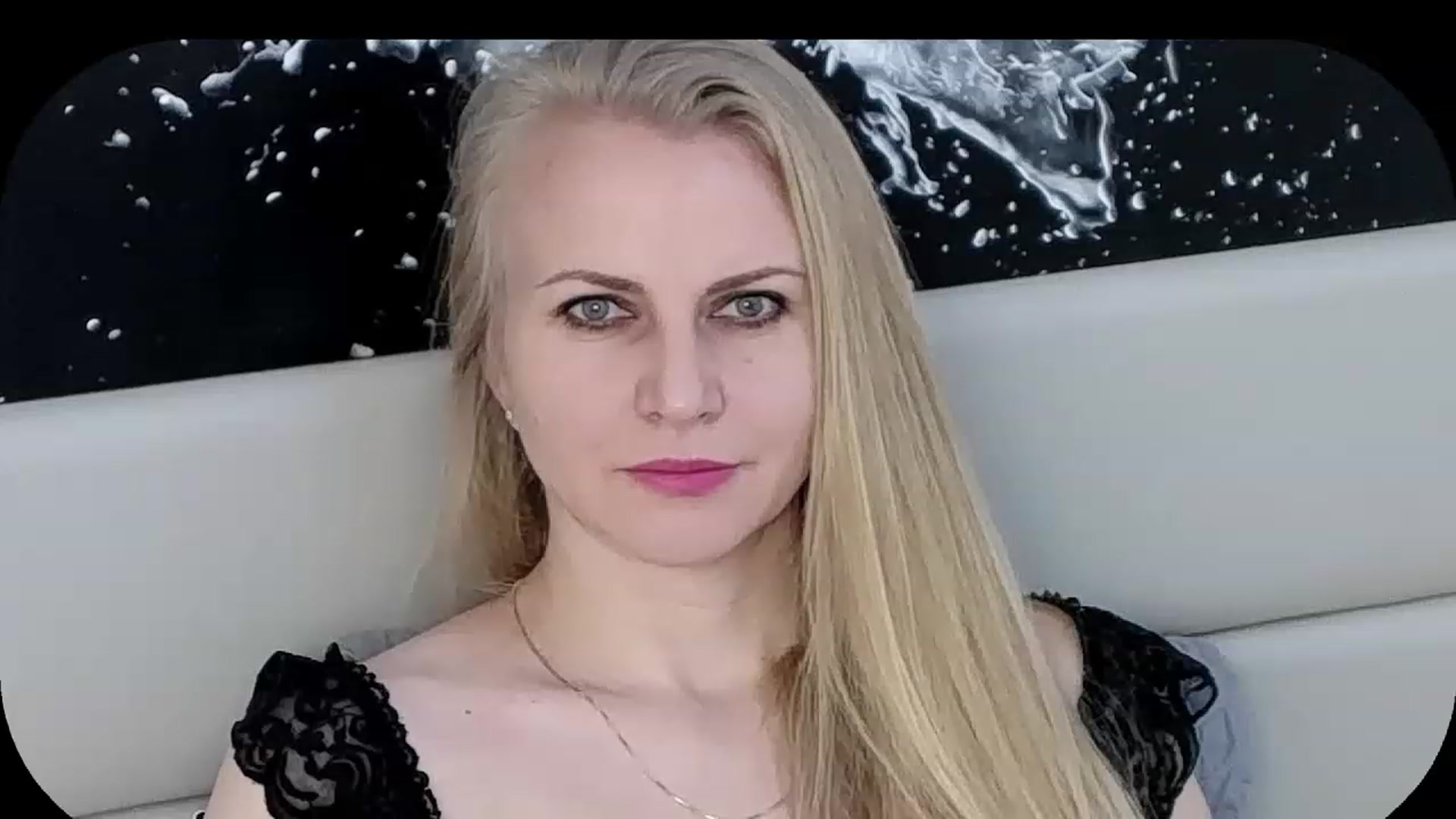 Gallery image thumbnail from Adrianna__K's myfreecams stream on, 12/19/2022, 07:57 image 15 of 20
