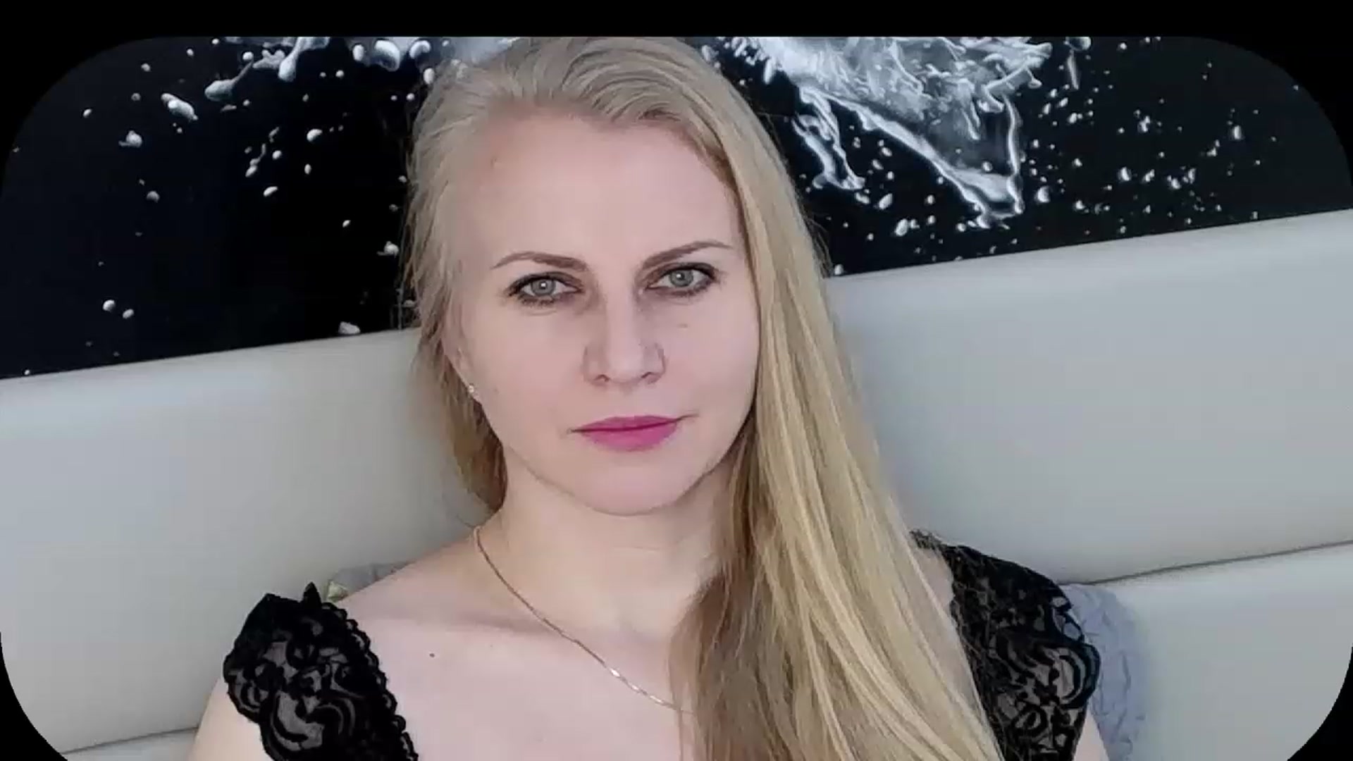 Gallery image thumbnail from Adrianna__K's myfreecams stream on, 12/19/2022, 07:57 image 11 of 20
